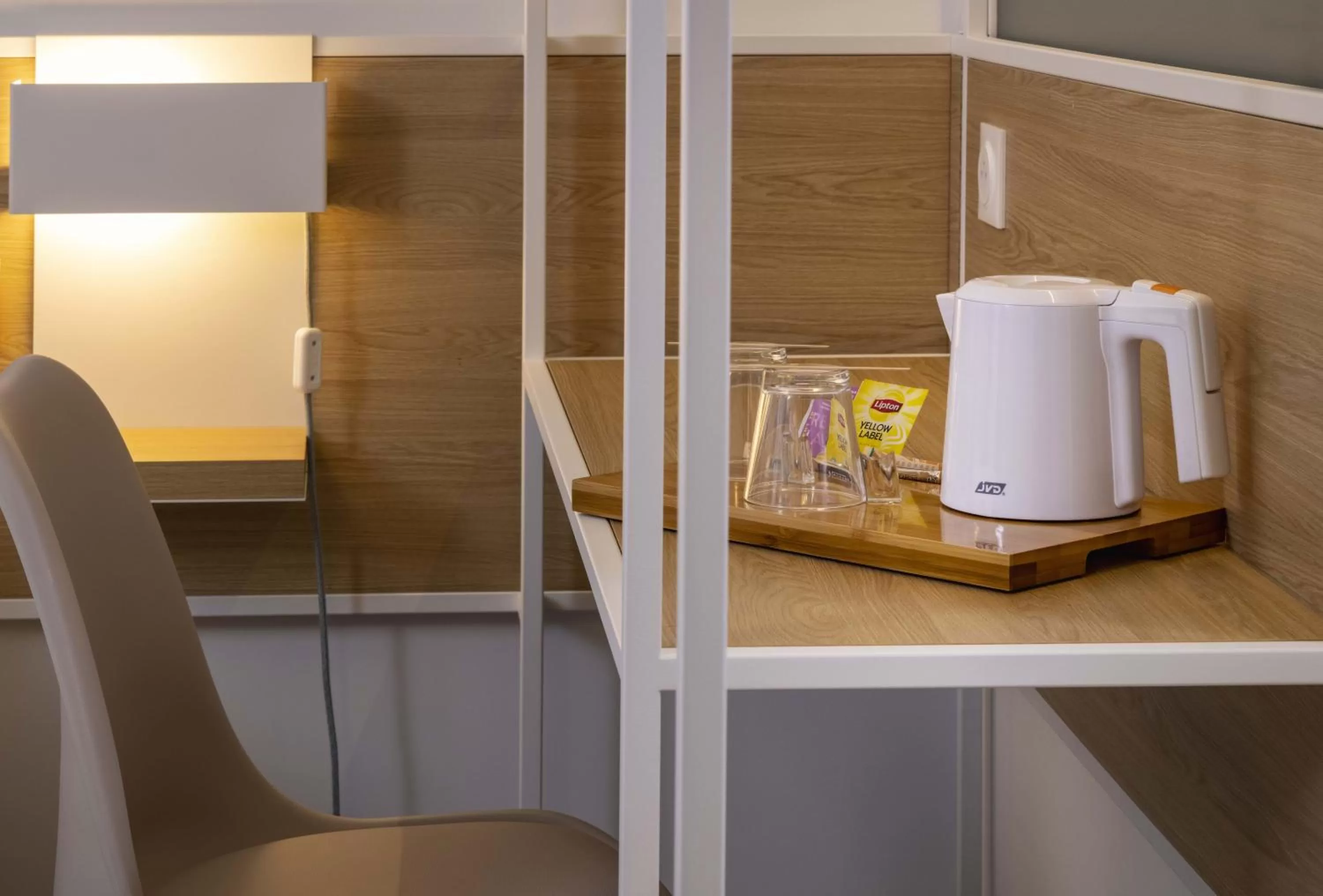 Coffee/tea facilities in Hotel Paris Louis Blanc