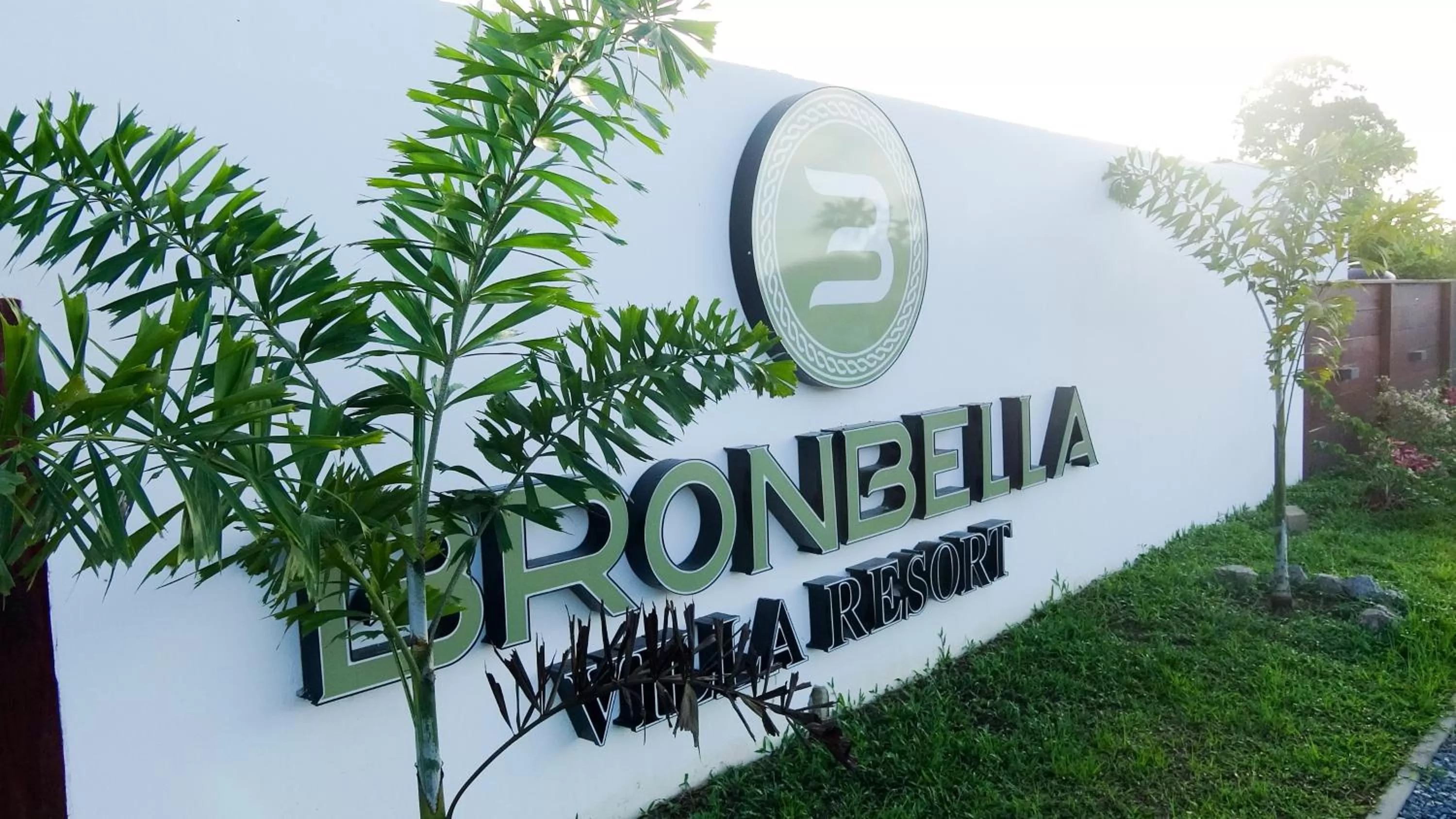 Bronbella Villa Residence