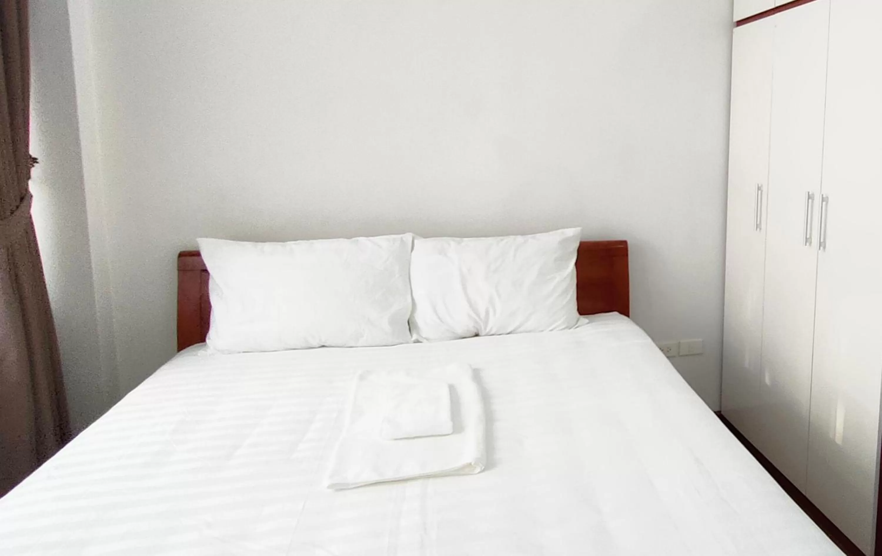 Photo of the whole room, Bed in Era Apartment Đông Các