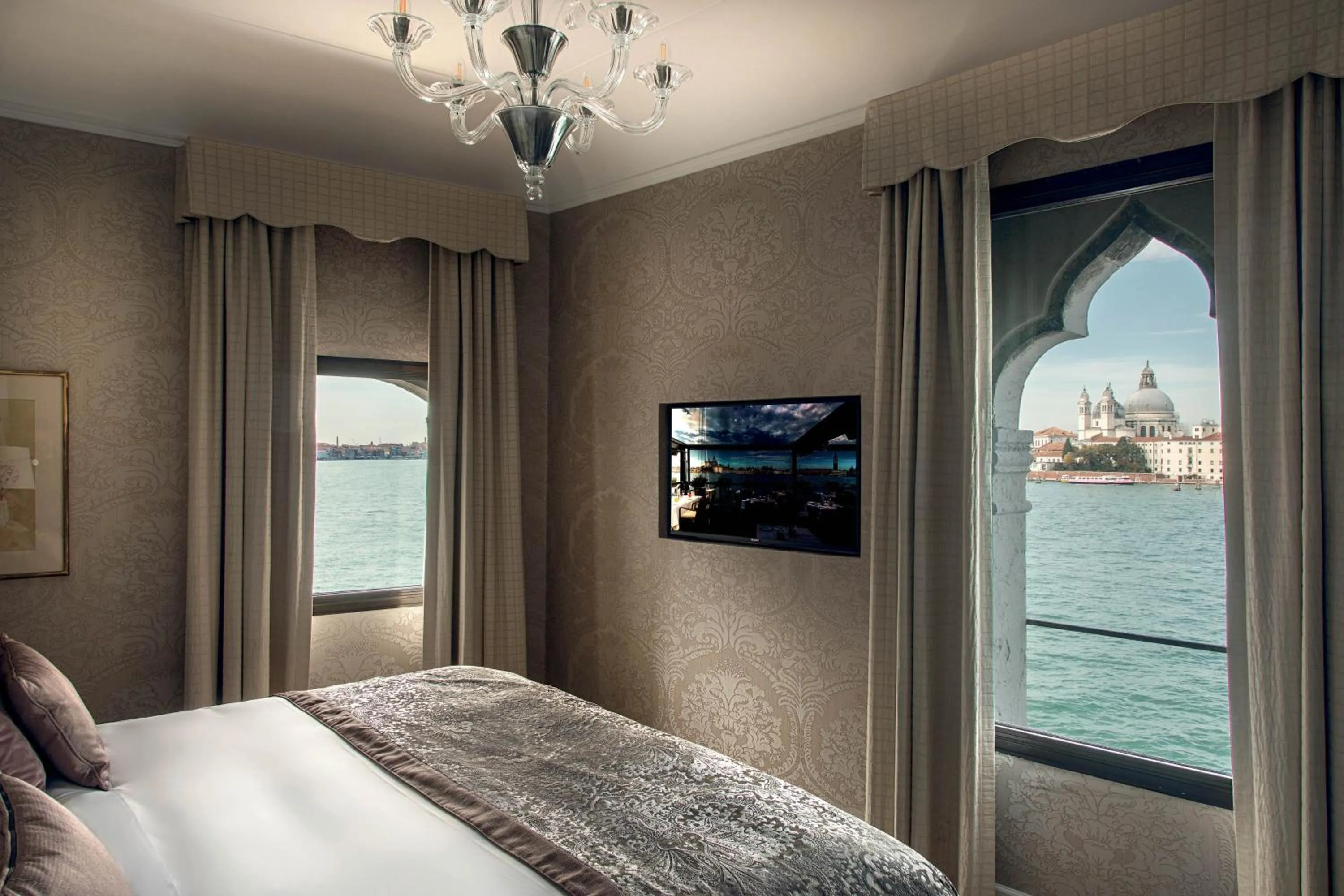 Bedroom, Bed in Hotel Cipriani, A Belmond Hotel, Venice