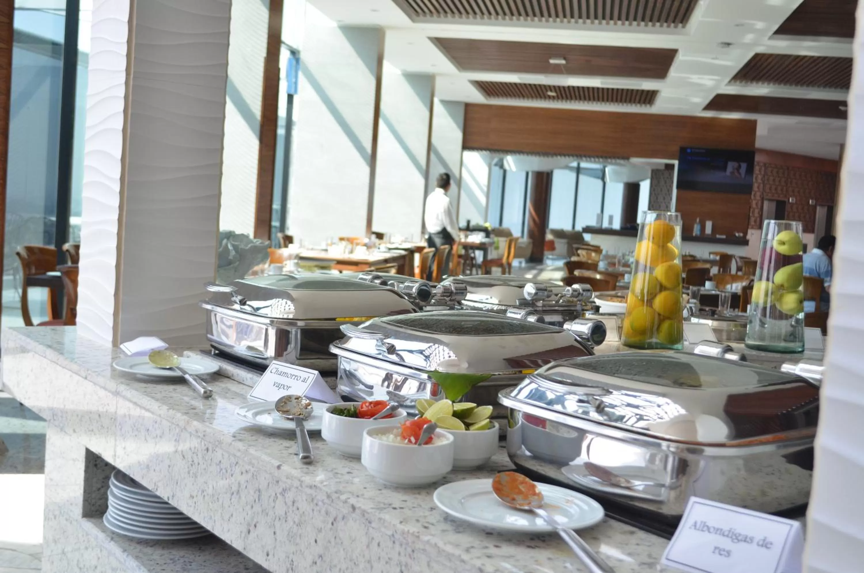 Restaurant/places to eat in Holiday Inn Queretaro Zona Diamante by IHG