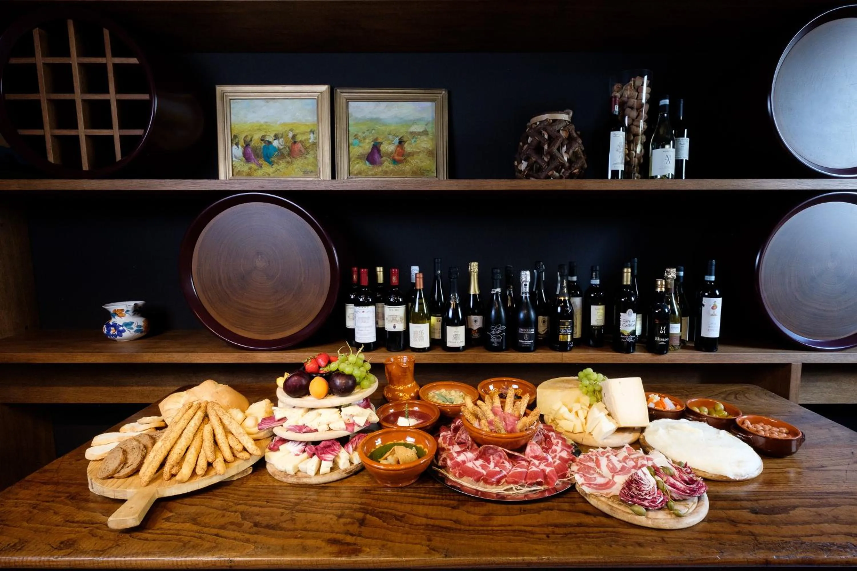 Lounge or bar in Wine Hotel San Giacomo Activity & Wellness