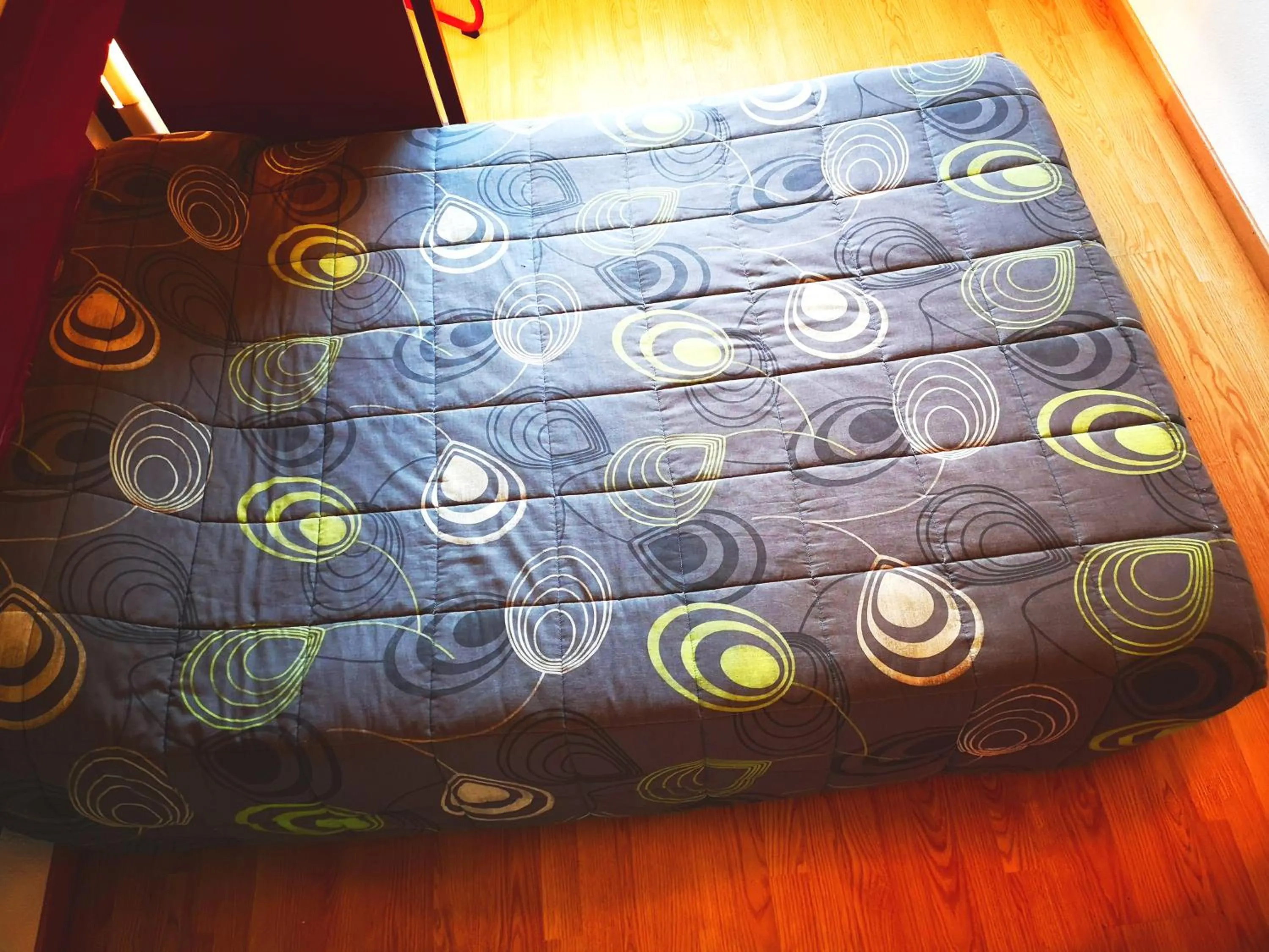 Bed in Lemon Hotel Ch Futuroscope