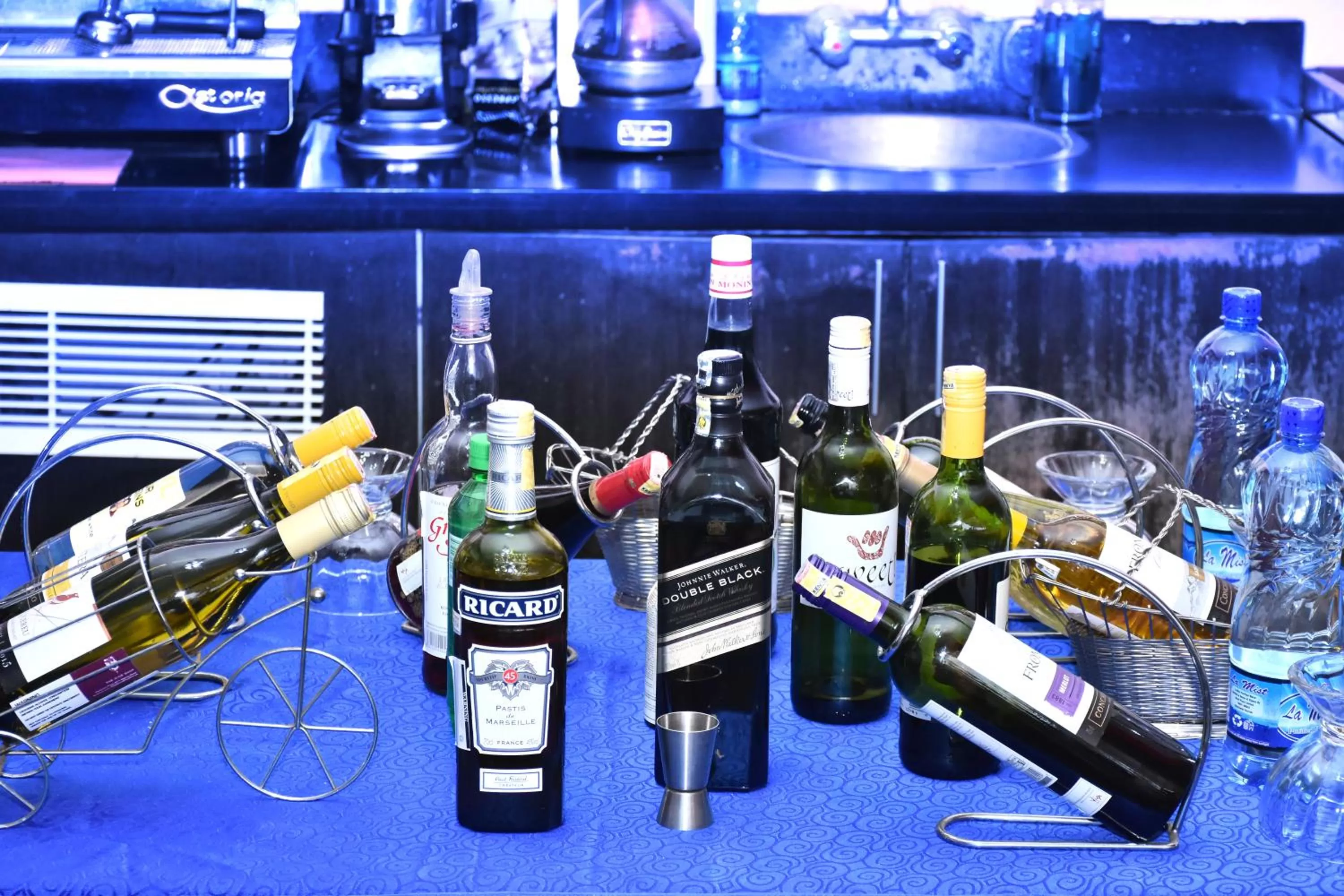 Alcoholic drinks in La Maison Royale