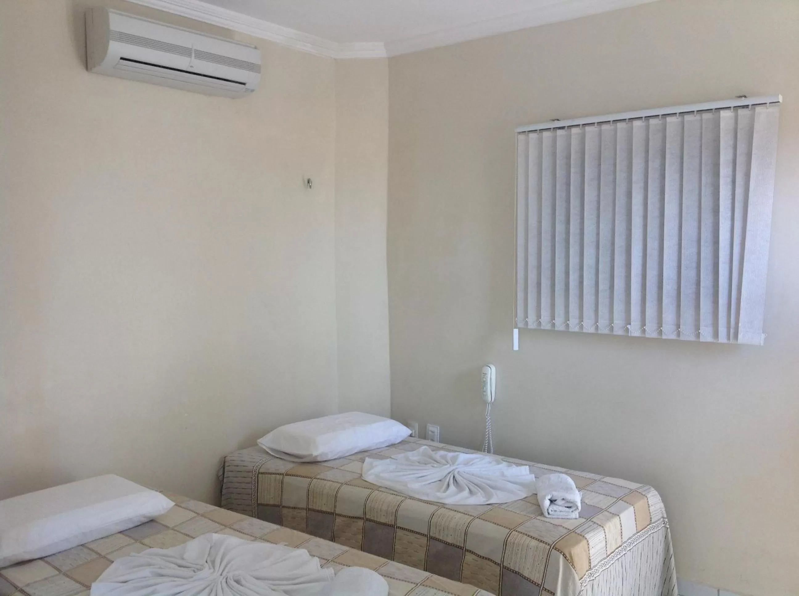 Double or Twin Room with Air Conditioning in Hotel Casa Blanca