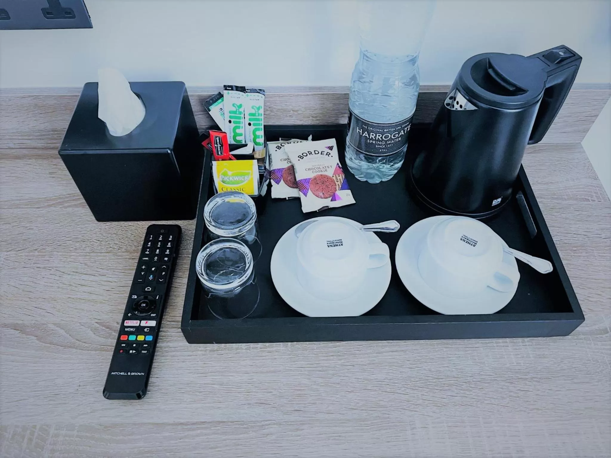 Coffee/tea facilities in The J Hyde Park - A Park Avenue Hotel