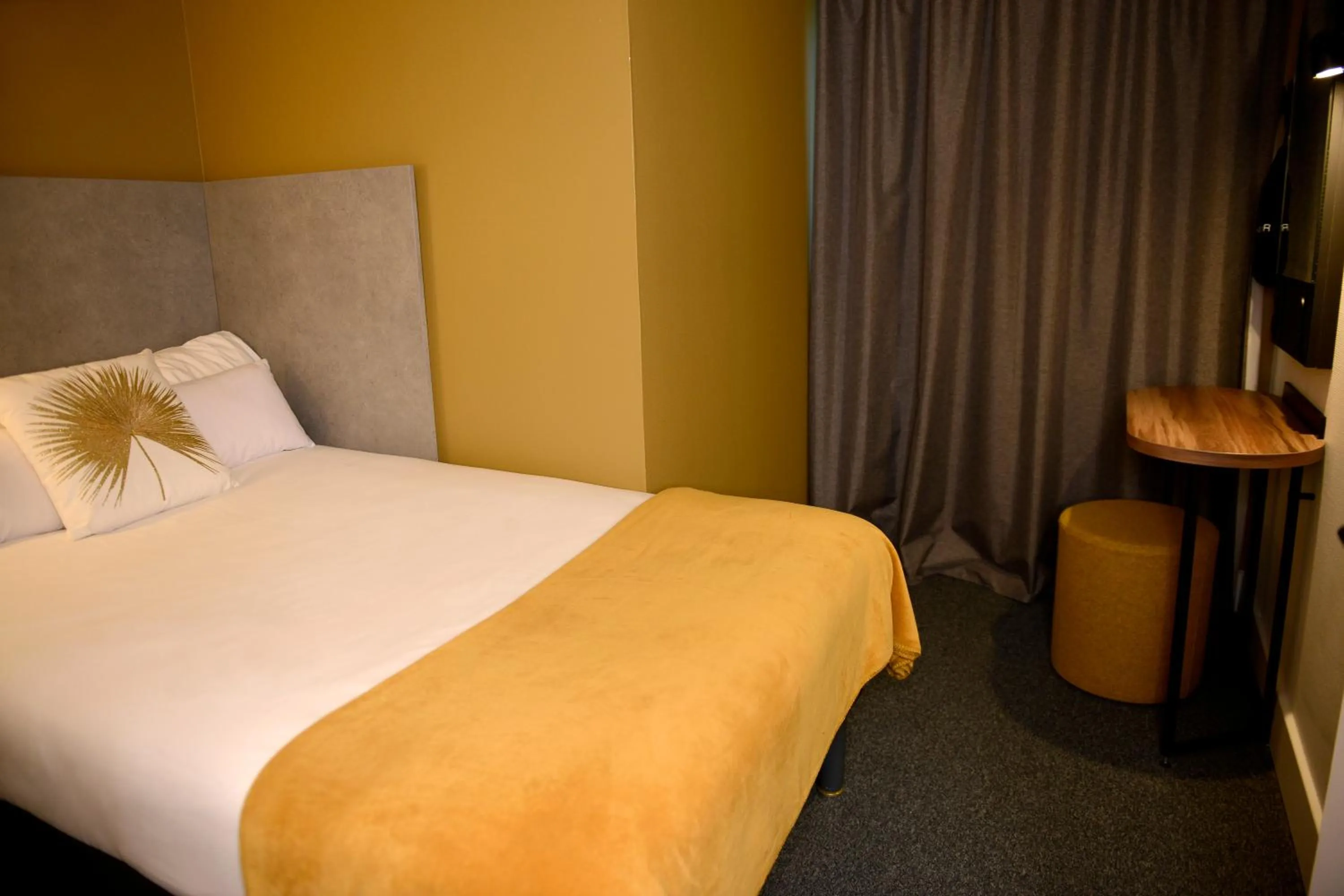 Bed in Hôtel Villa Berlioz