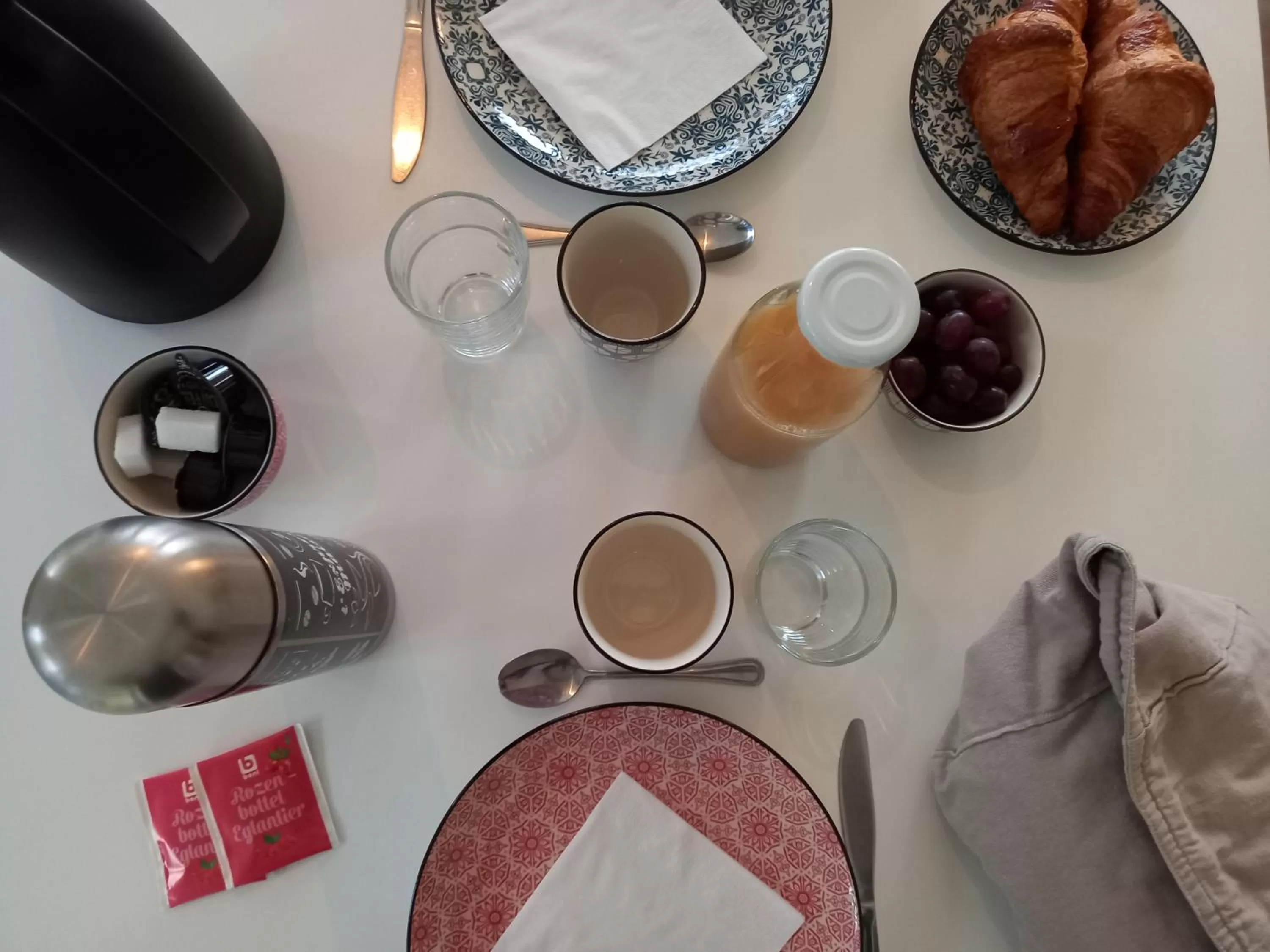 Food and drinks in B&B Les Lits de Nohaipré