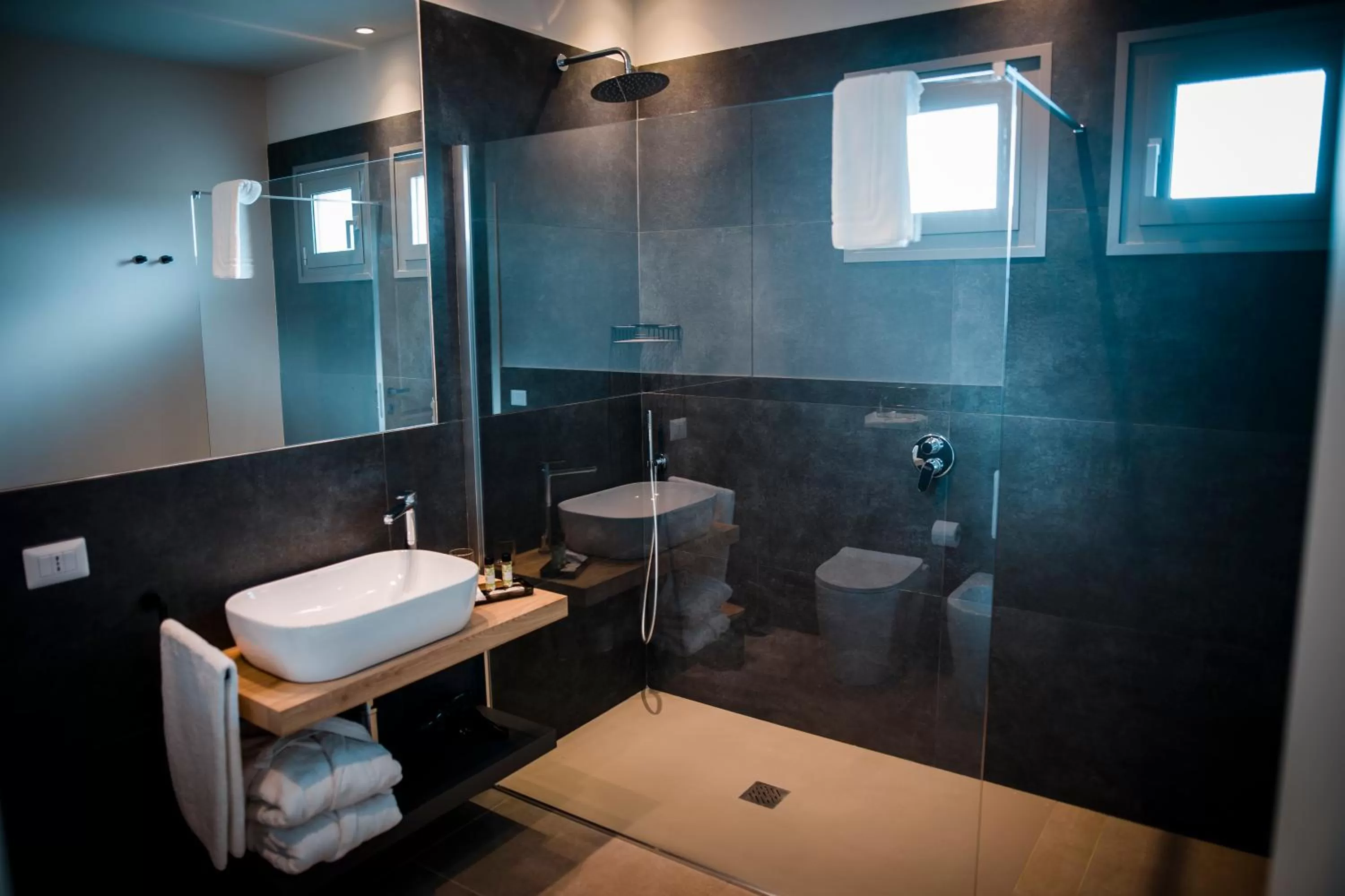 Shower in Baglio Custera