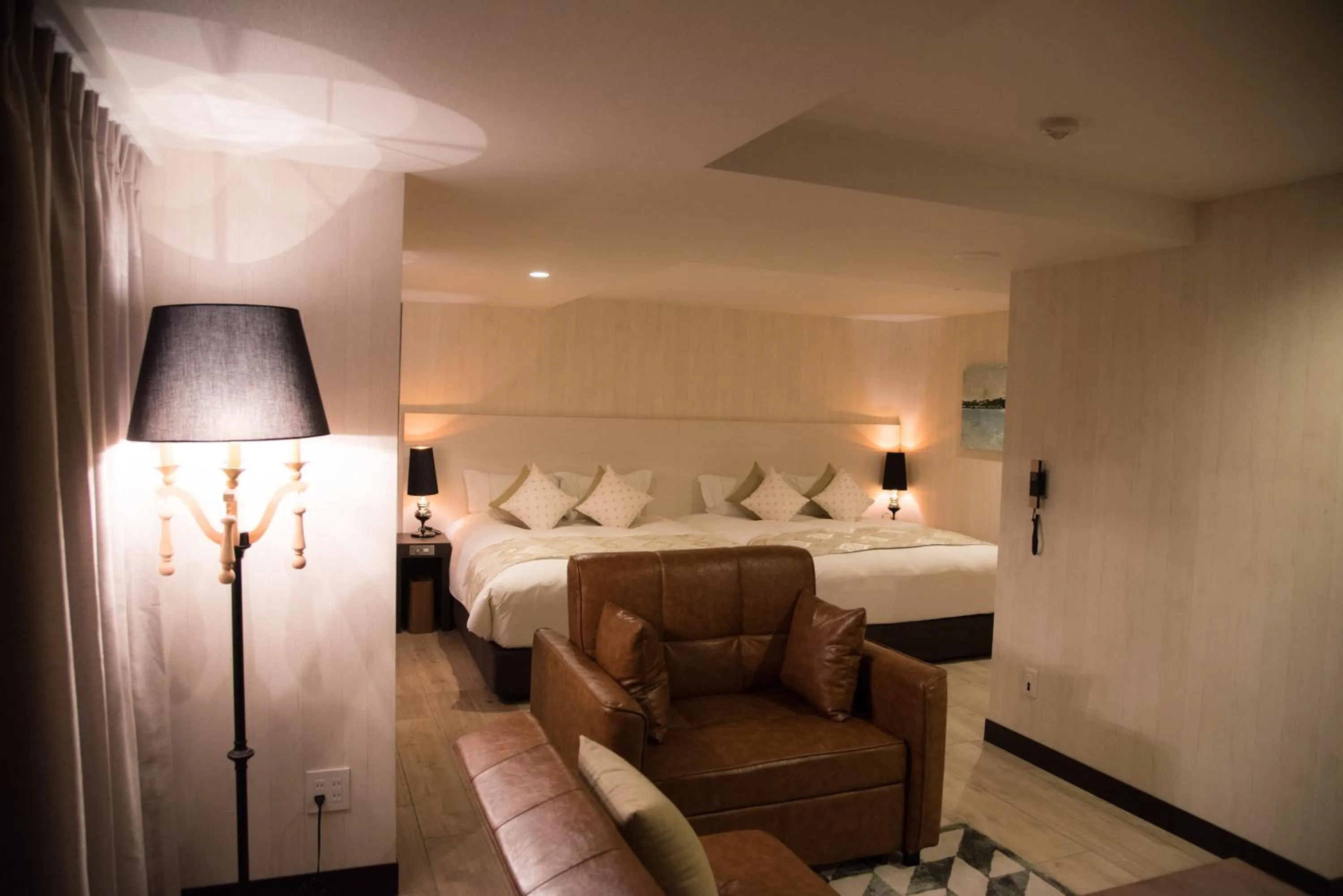 Photo of the whole room, Bed in The Centurion Classic Akasaka