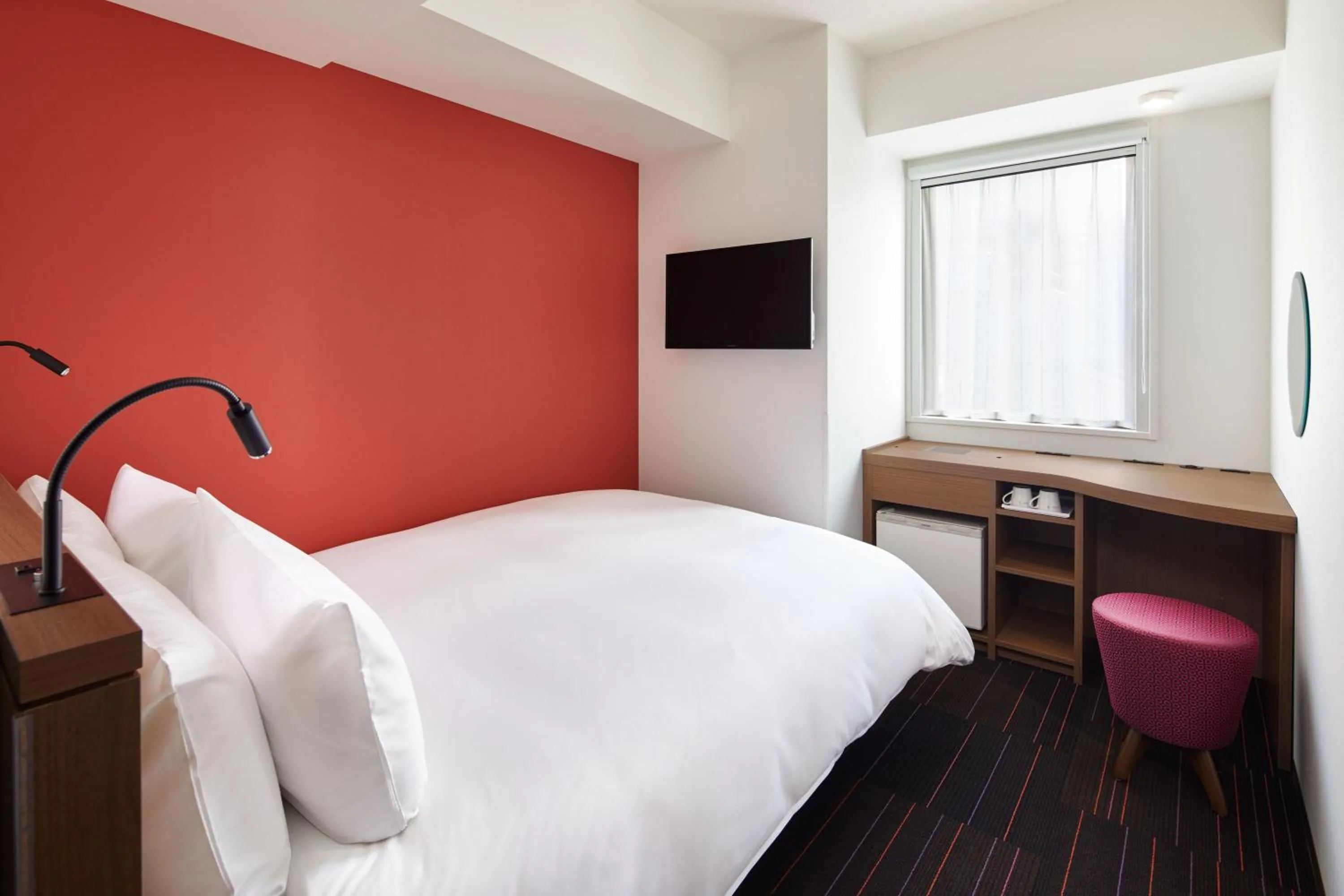 Photo of the whole room, Bed in the b shimbashi