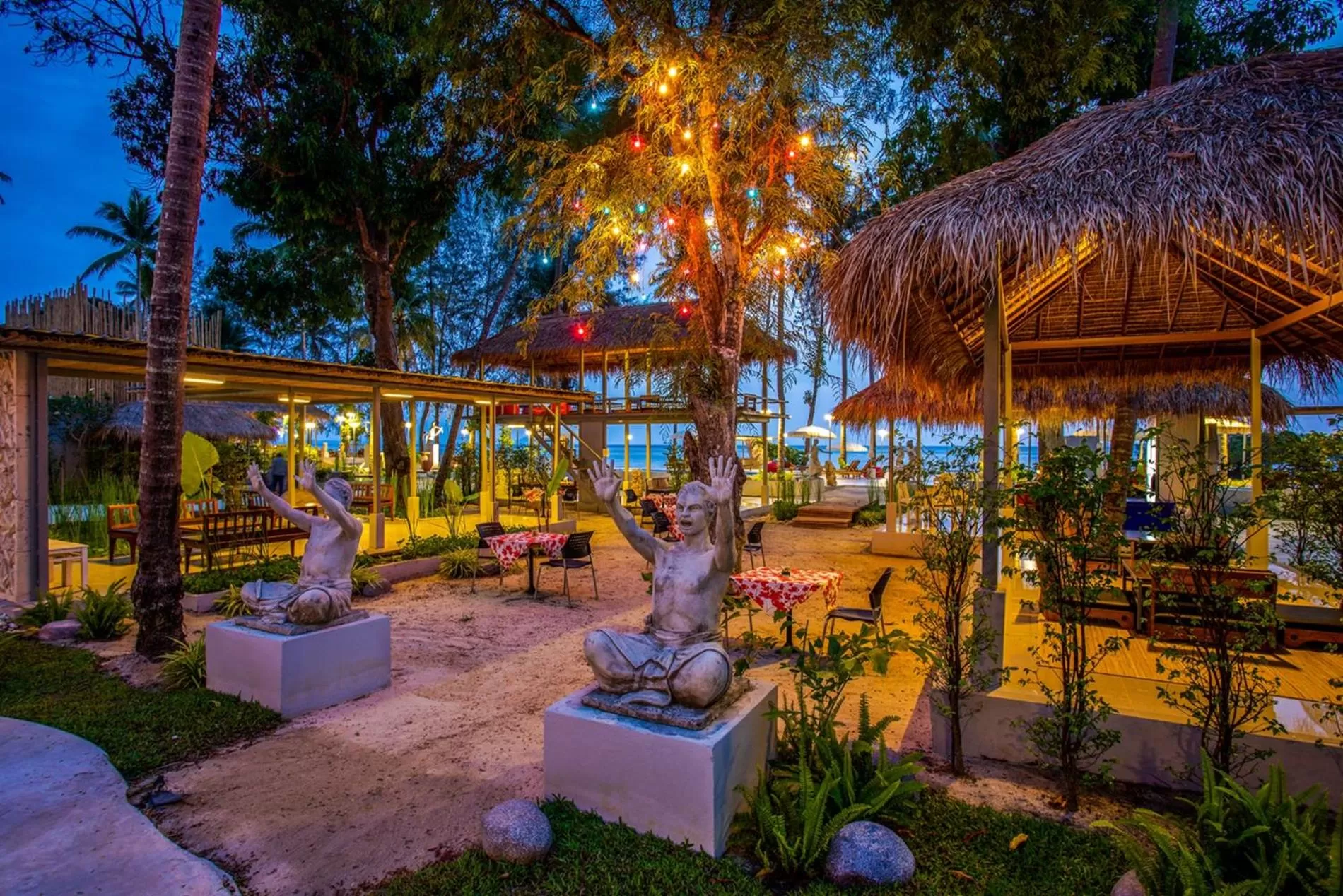 Restaurant/places to eat in Villa Cha-Cha Krabi Beachfront Resort