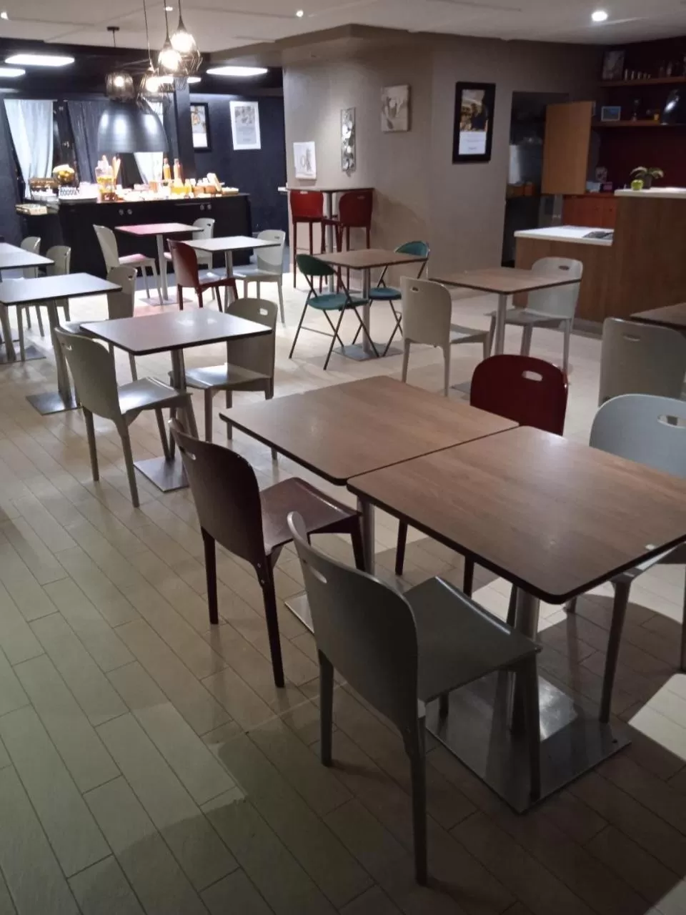 Restaurant/places to eat in Hôtel Restaurant Campanile Aurillac