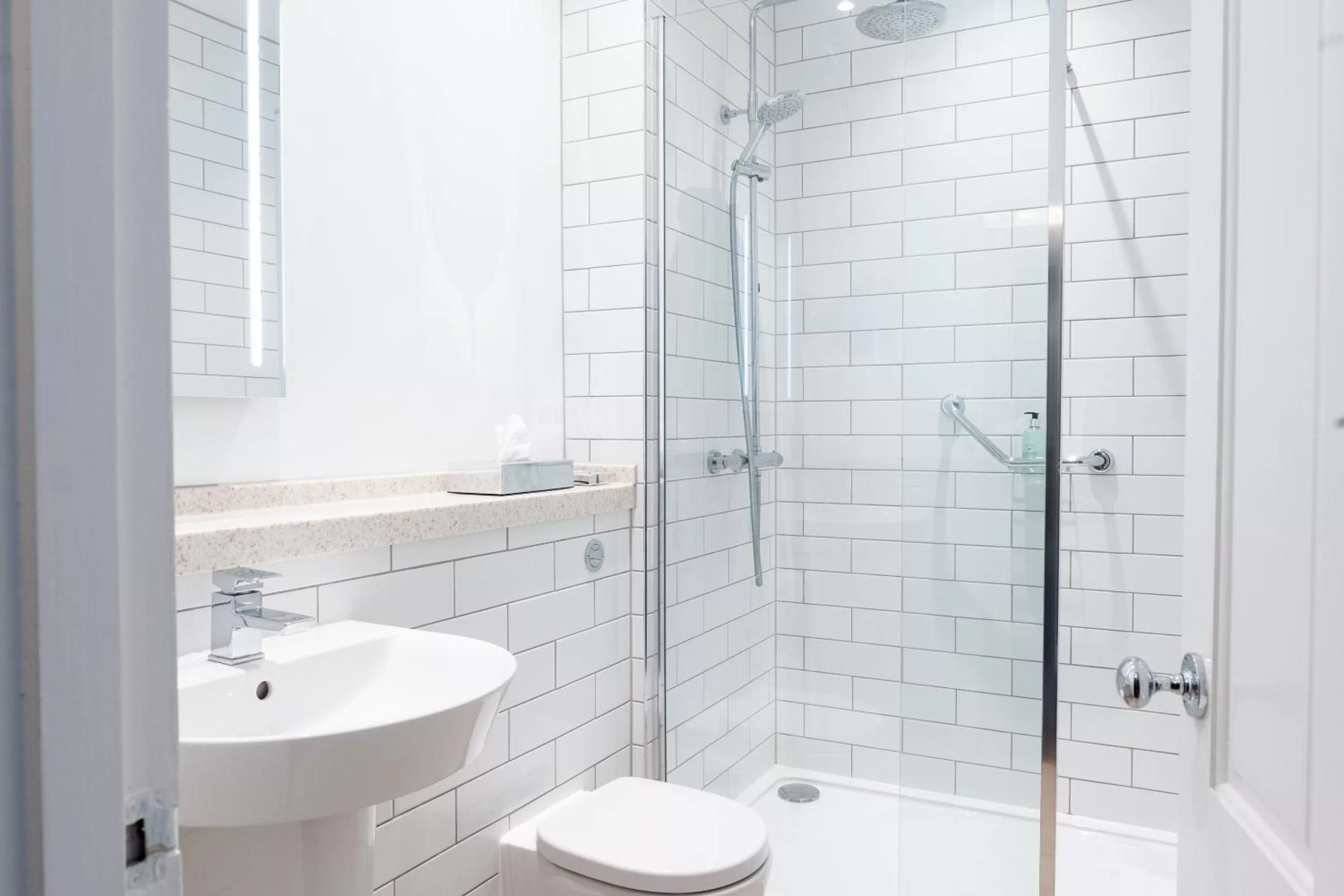 Bathroom in The Oatlands Chaser by Innkeeper's Collection