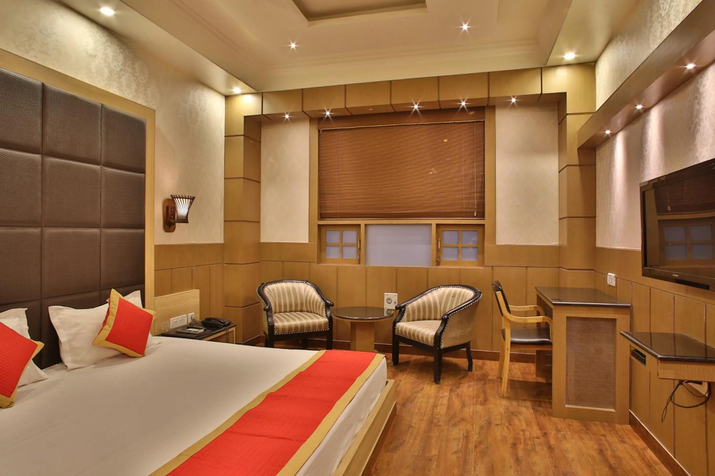 TV and multimedia in Hotel The Grand Chandiram