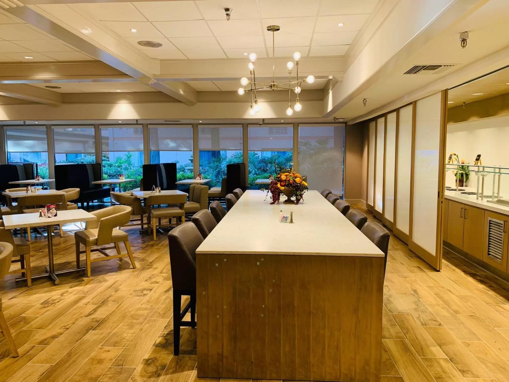 Restaurant/places to eat in Crowne Plaza Silicon Valley North - Union City by IHG