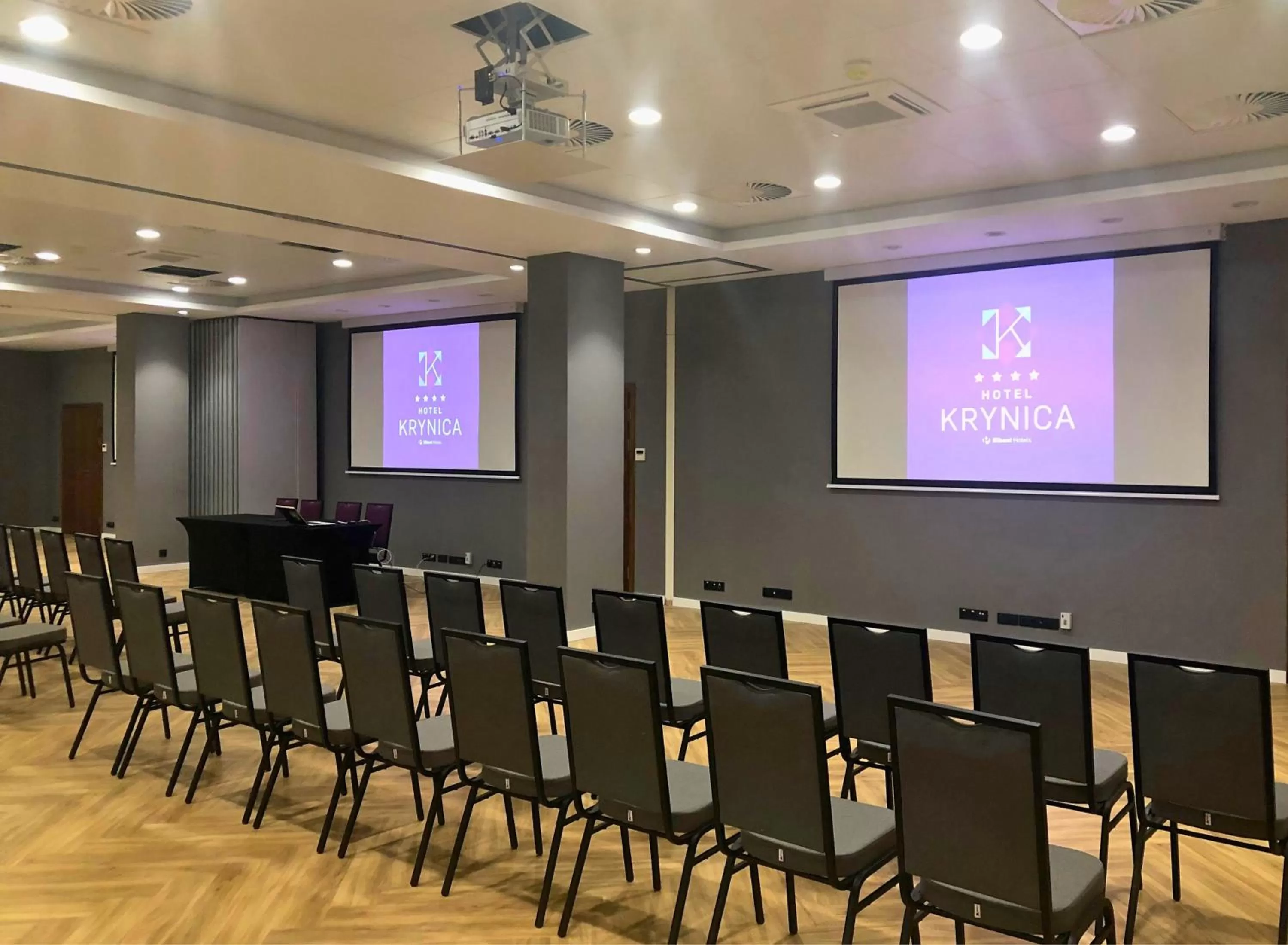 Property building in Hotel Krynica Conference & SPA