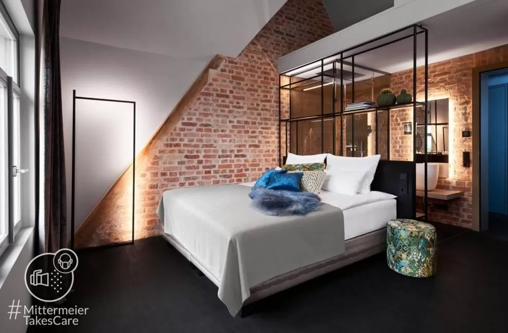 Bed in Mittermeiers Alter Ego