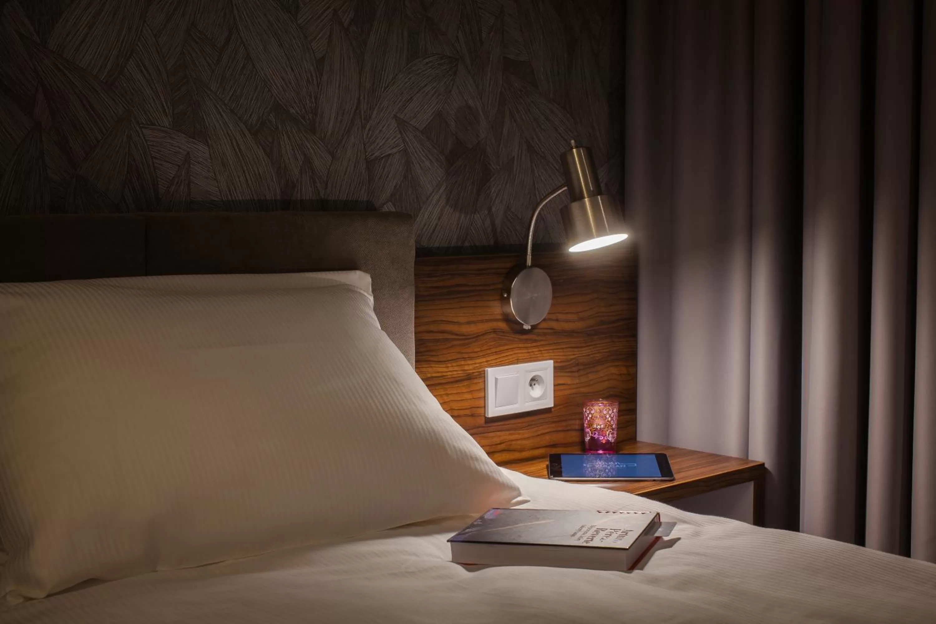 Other, Bed in Vulcan Hotel