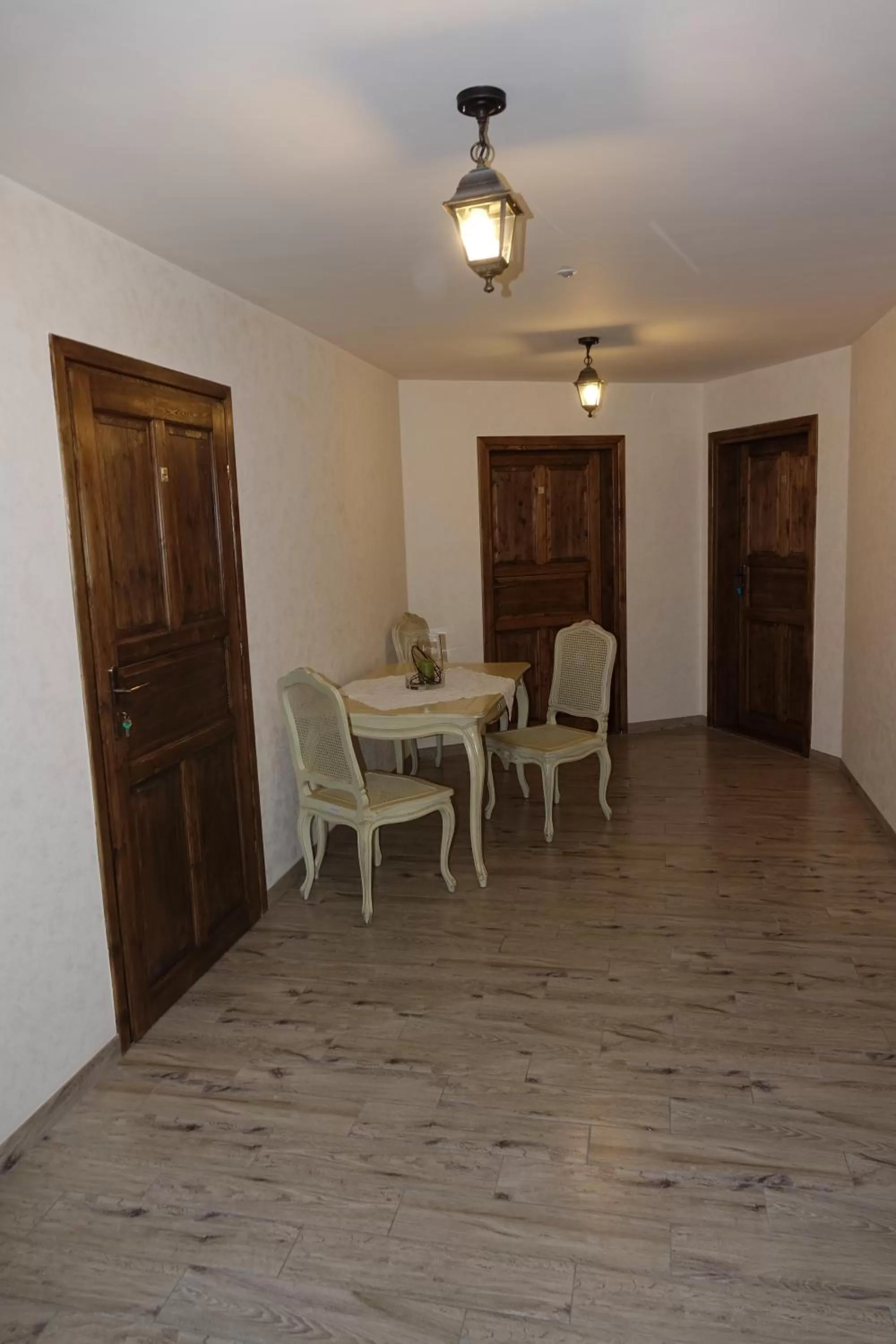 Gościniec Dworski w Ropie - Pokoje gościnne