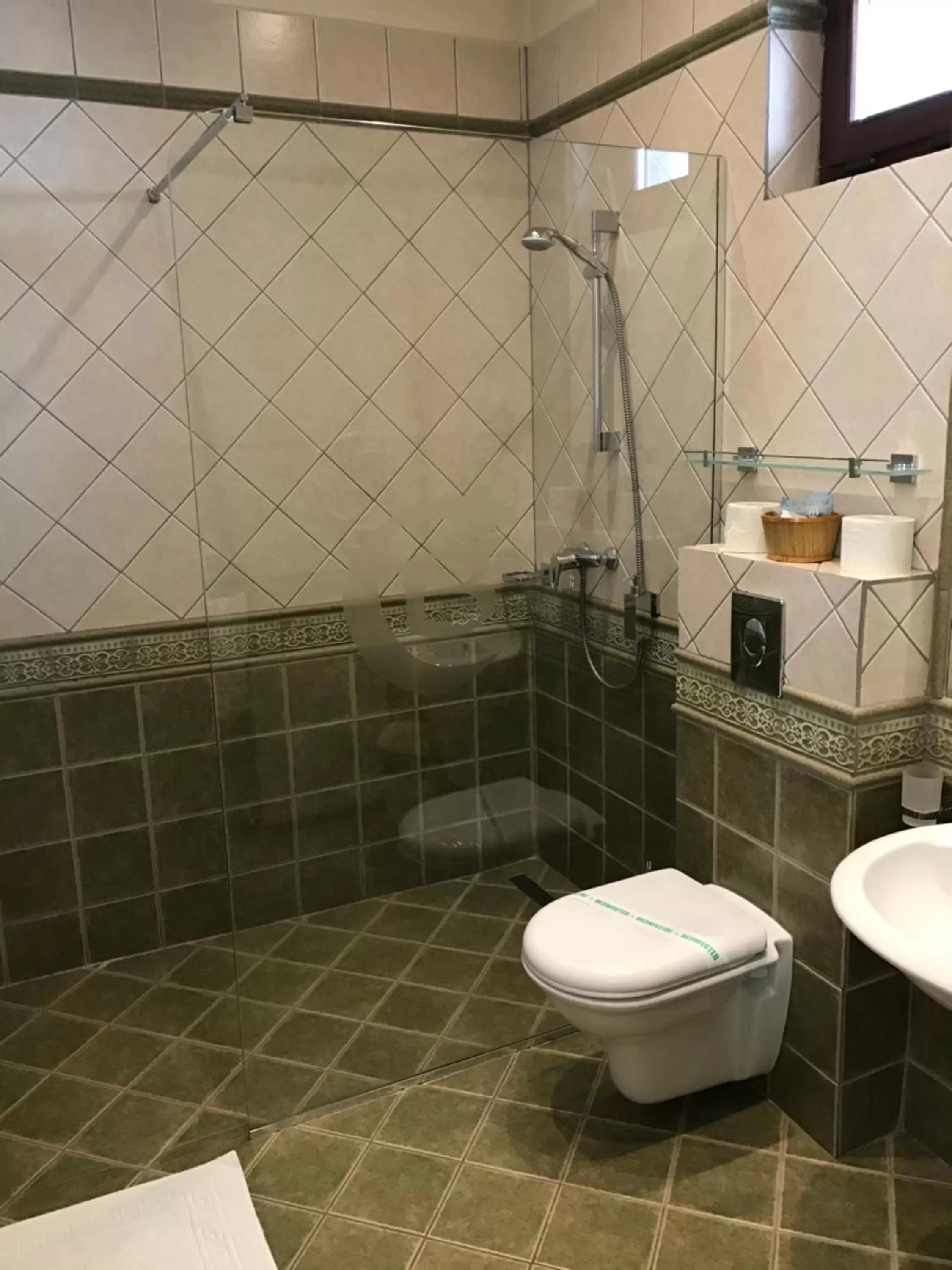 Photo of the whole room in Curtea Brasoveana