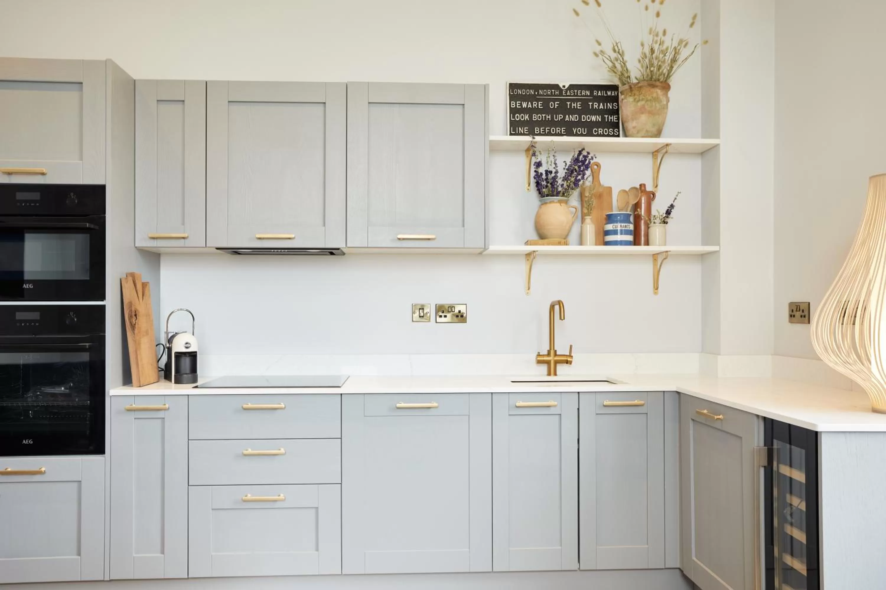 Kitchen or kitchenette in Railway House York by Chateau Anna
