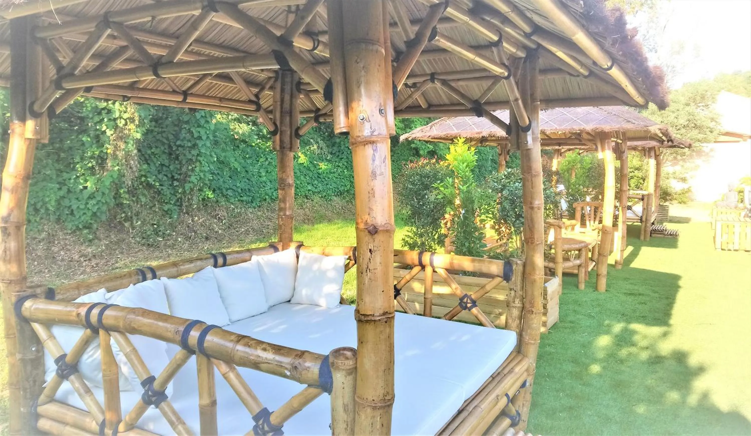 Garden in Les Jardins de Bormes, hôtel adult only avec sauna & jacuzzi