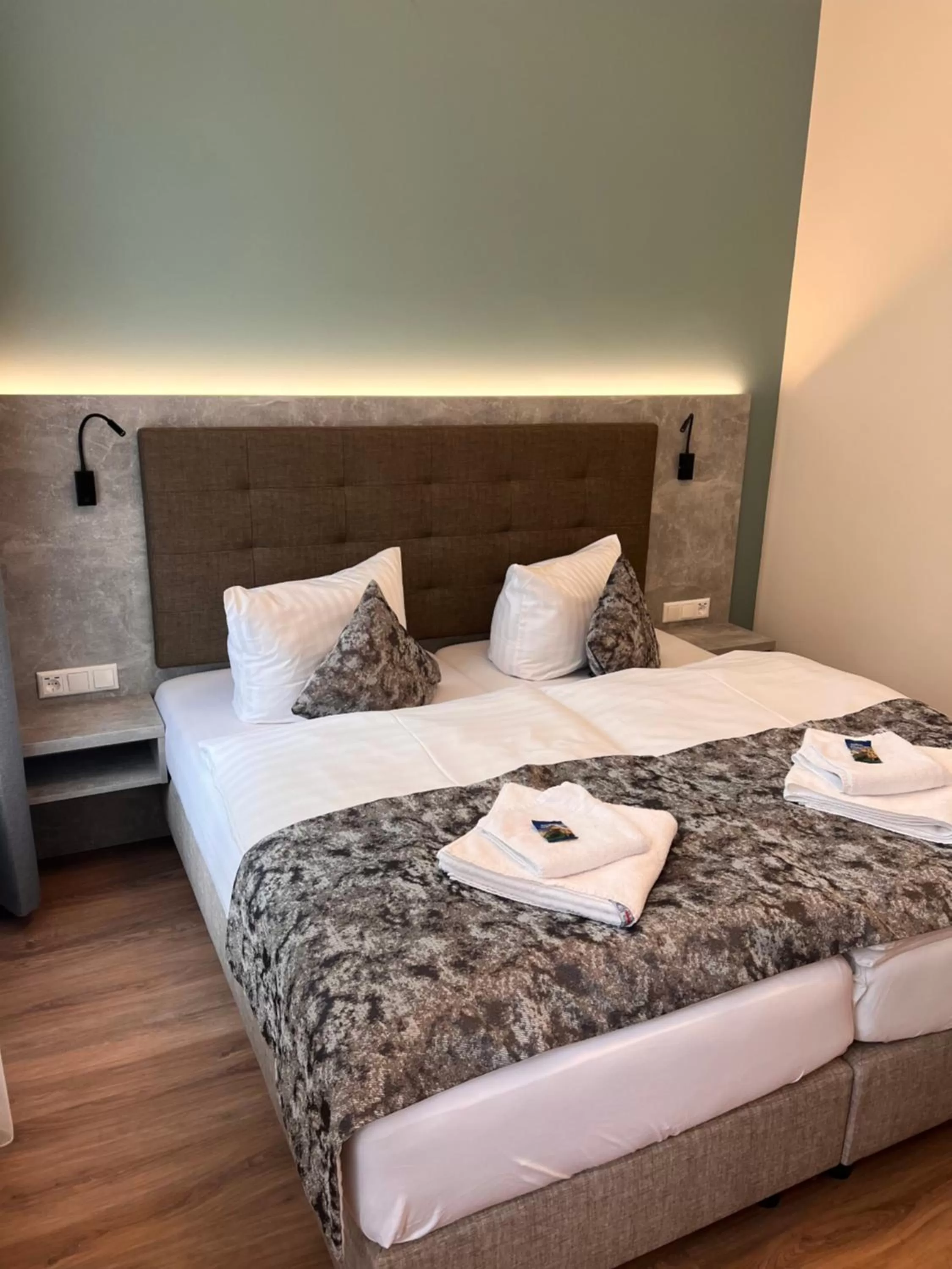 Photo of the whole room, Bed in Novel Hotel