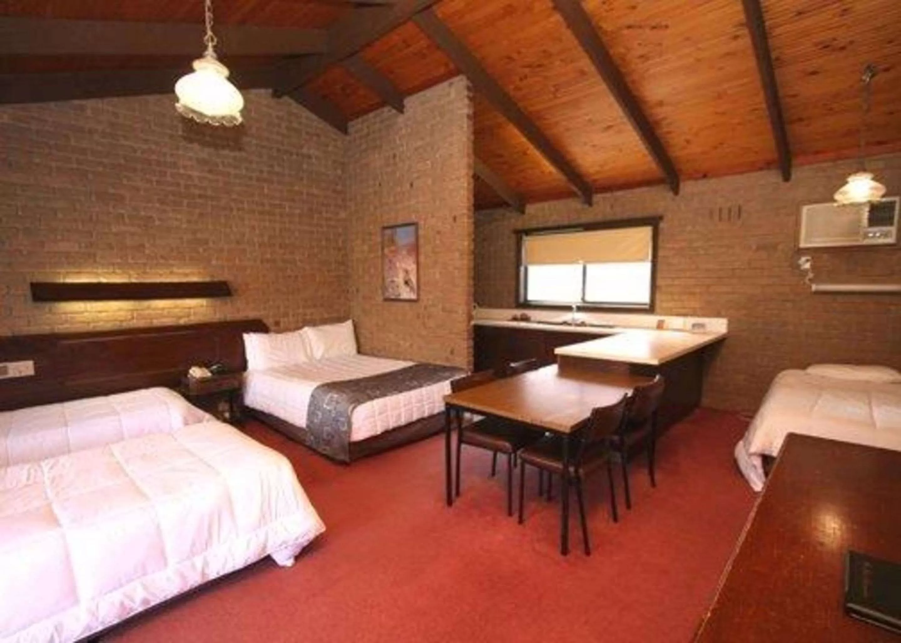 Photo of the whole room, Bed in Goldfields Motel