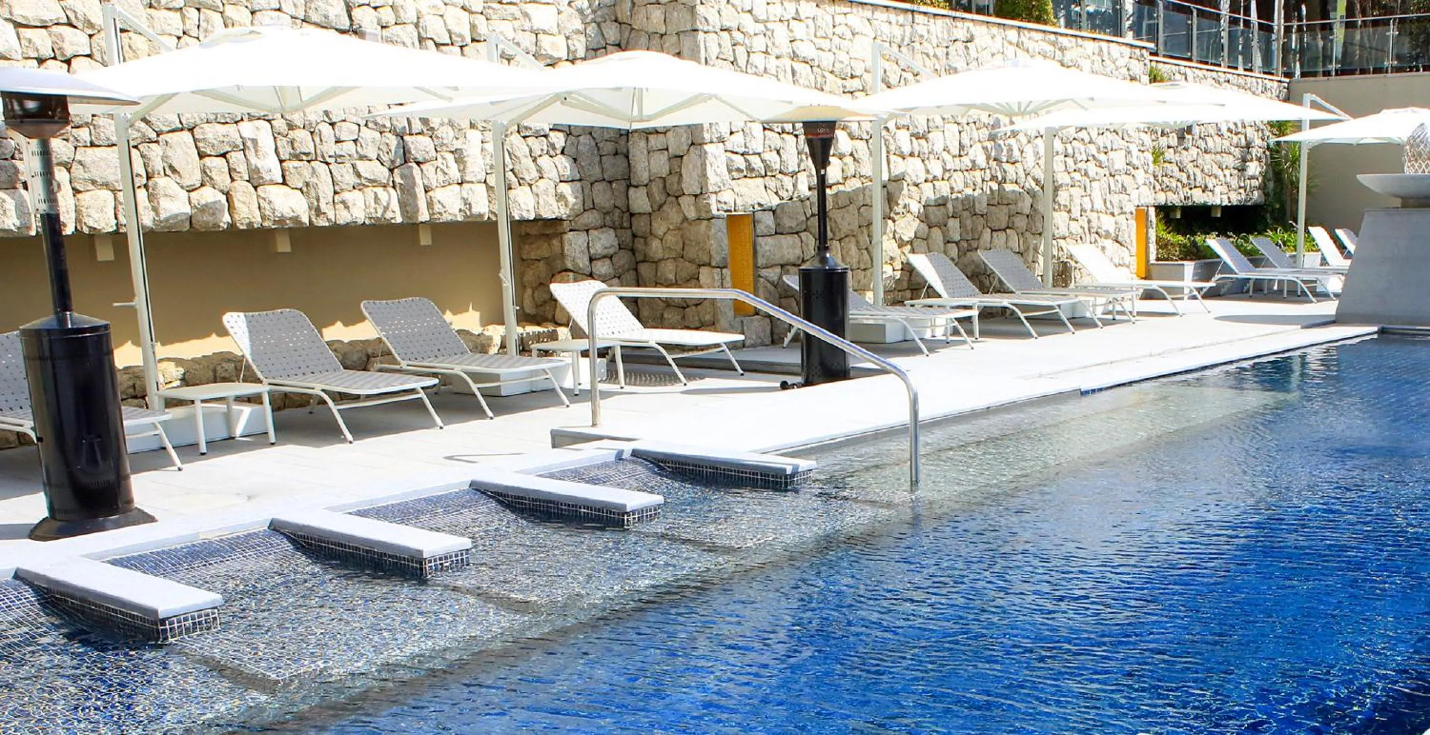 Swimming pool in Maison Glad Jeju