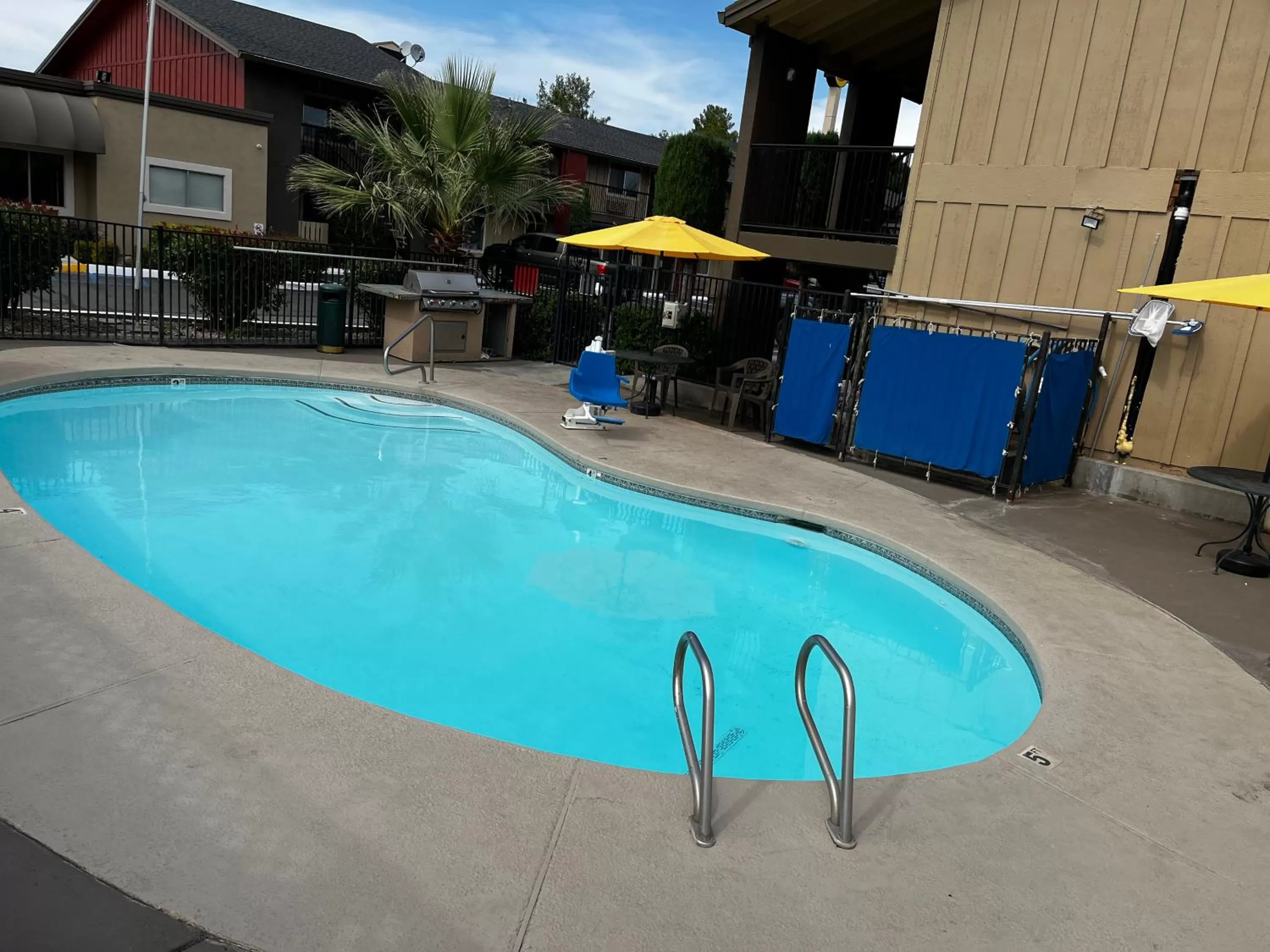 Swimming pool in Super 8 by Wyndham Red Bluff