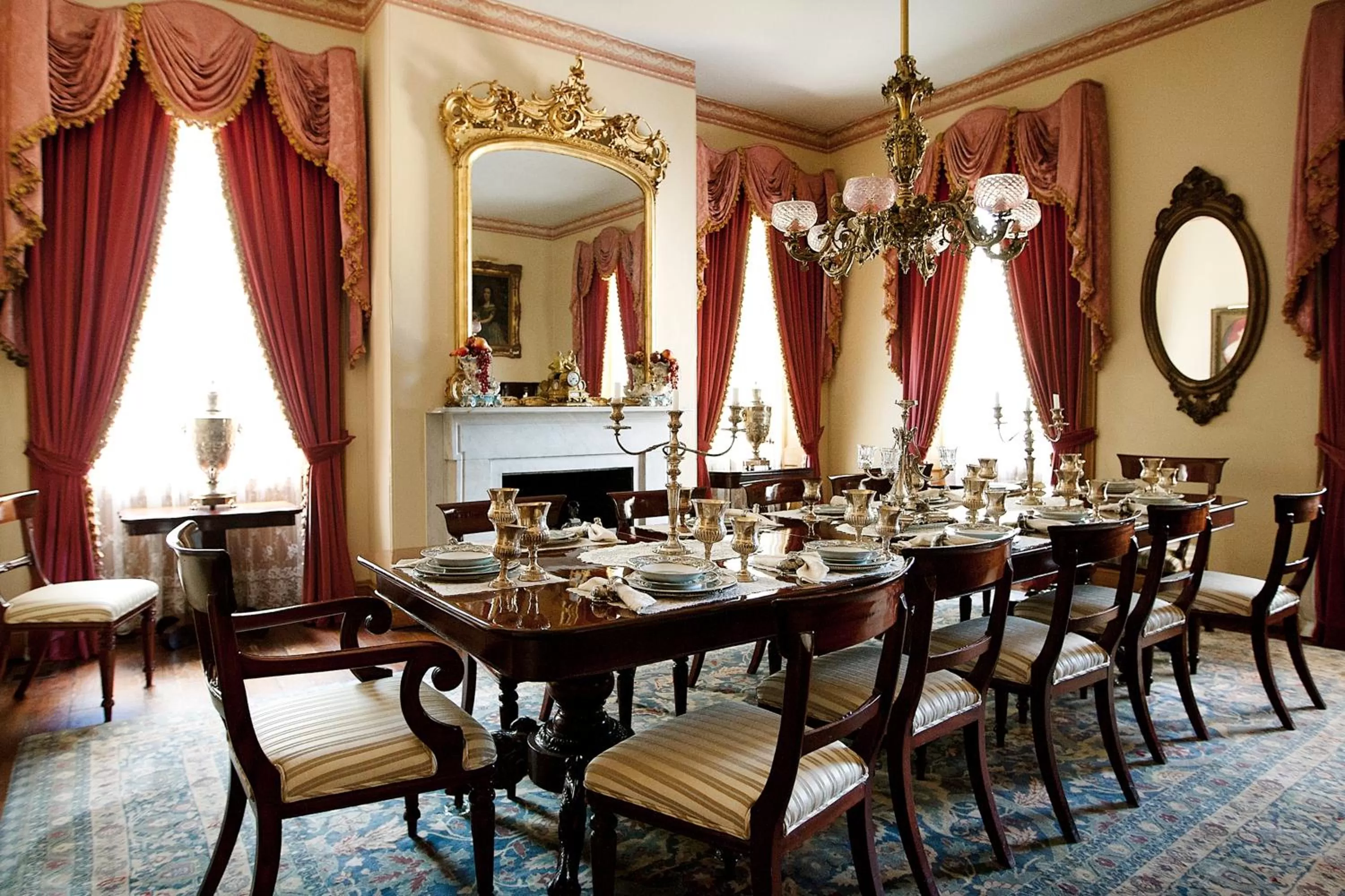 Restaurant/places to eat in Monmouth Historic Inn