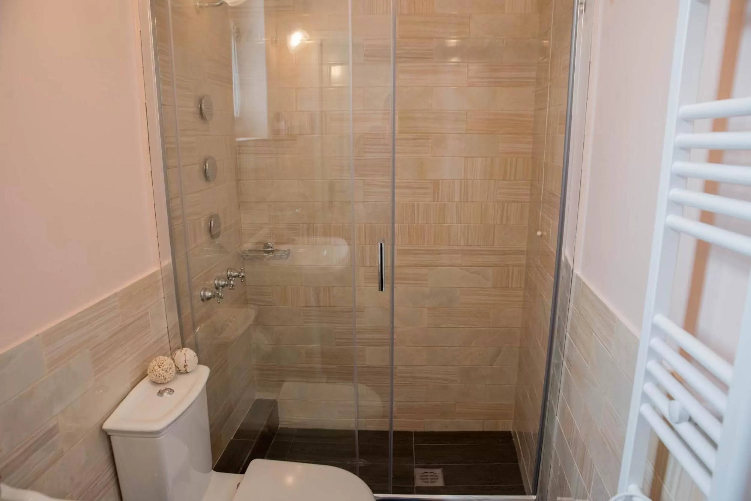 Kyria Boutique House