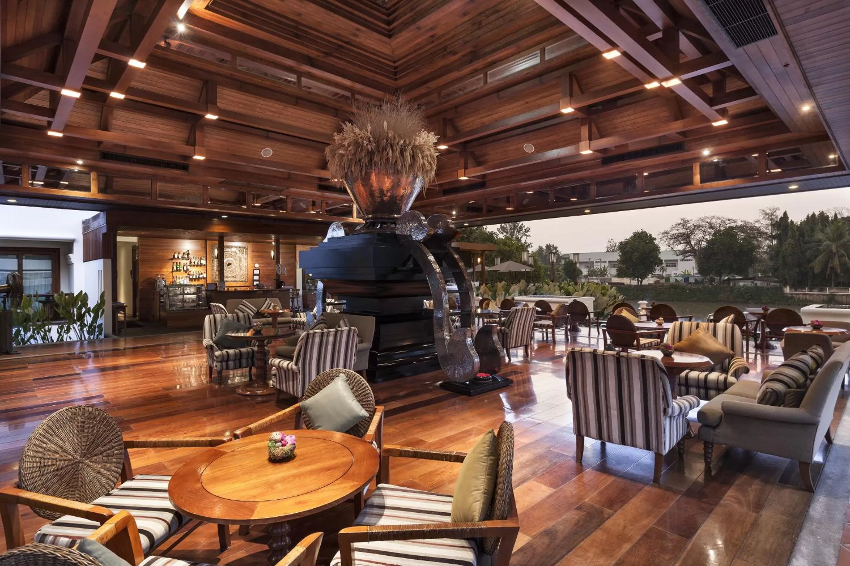 Restaurant/places to eat in RatiLanna Riverside Spa Resort