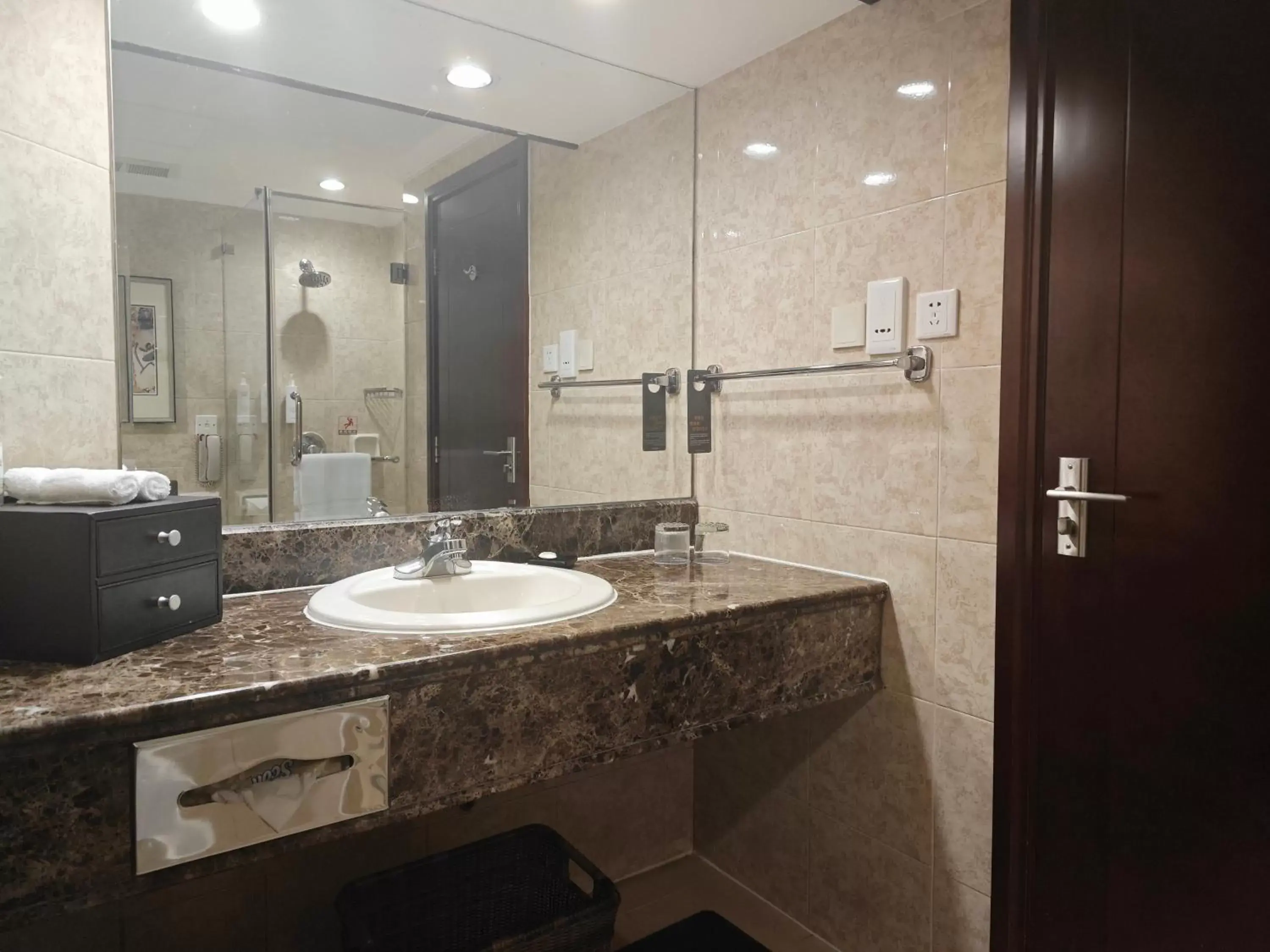 Junior Suite, Executive level, Suite, 1 King in Courtyard By Marriott Shanghai Pudong Junior Suite, Executive level, Suite, 1 King in Courtyard By Marriott Shanghai Pudong