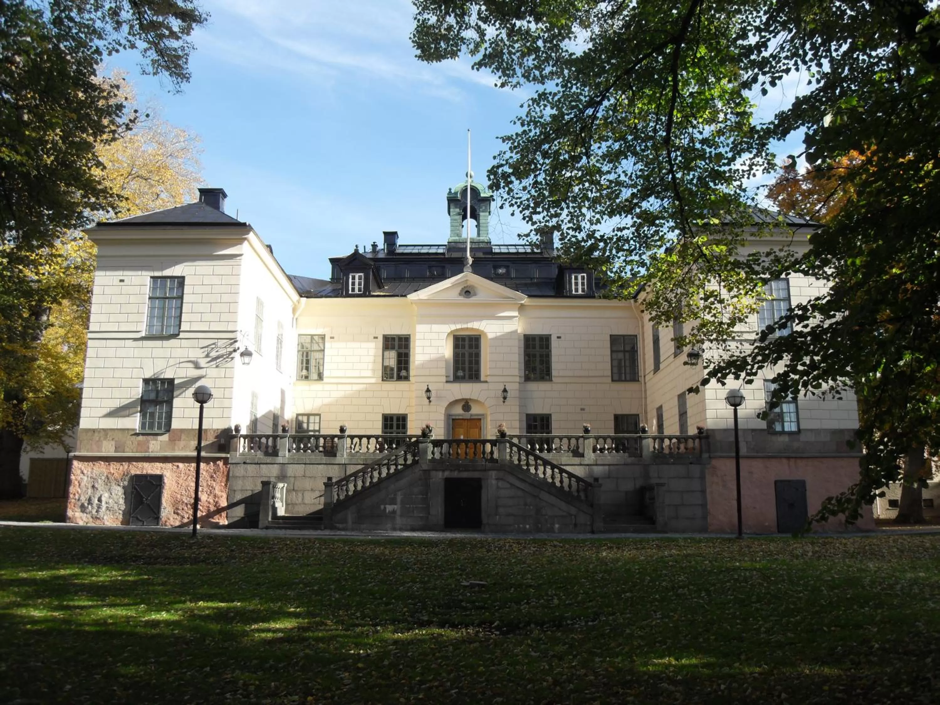 Facade/entrance in Näsby Slott