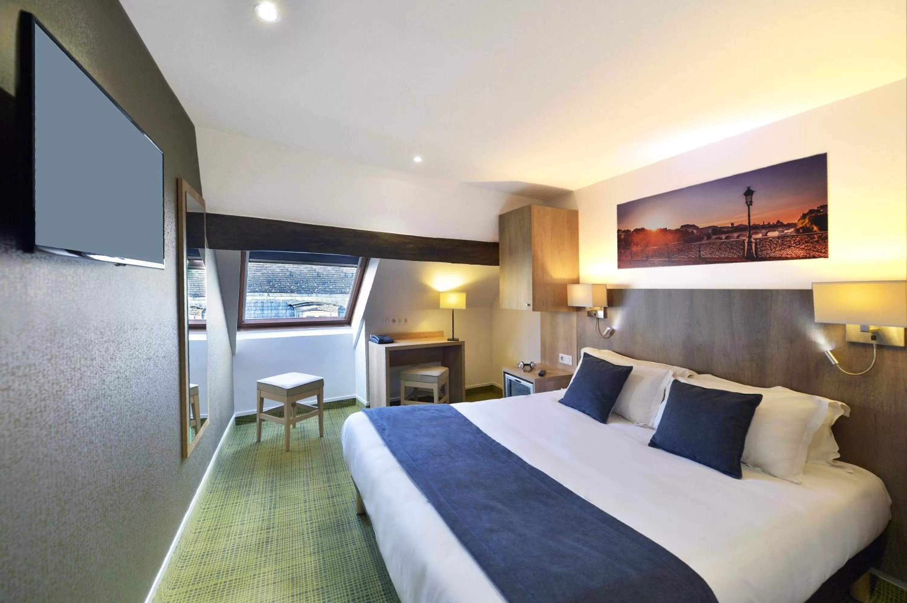 Bedroom, Bed in Hôtel Eugénie