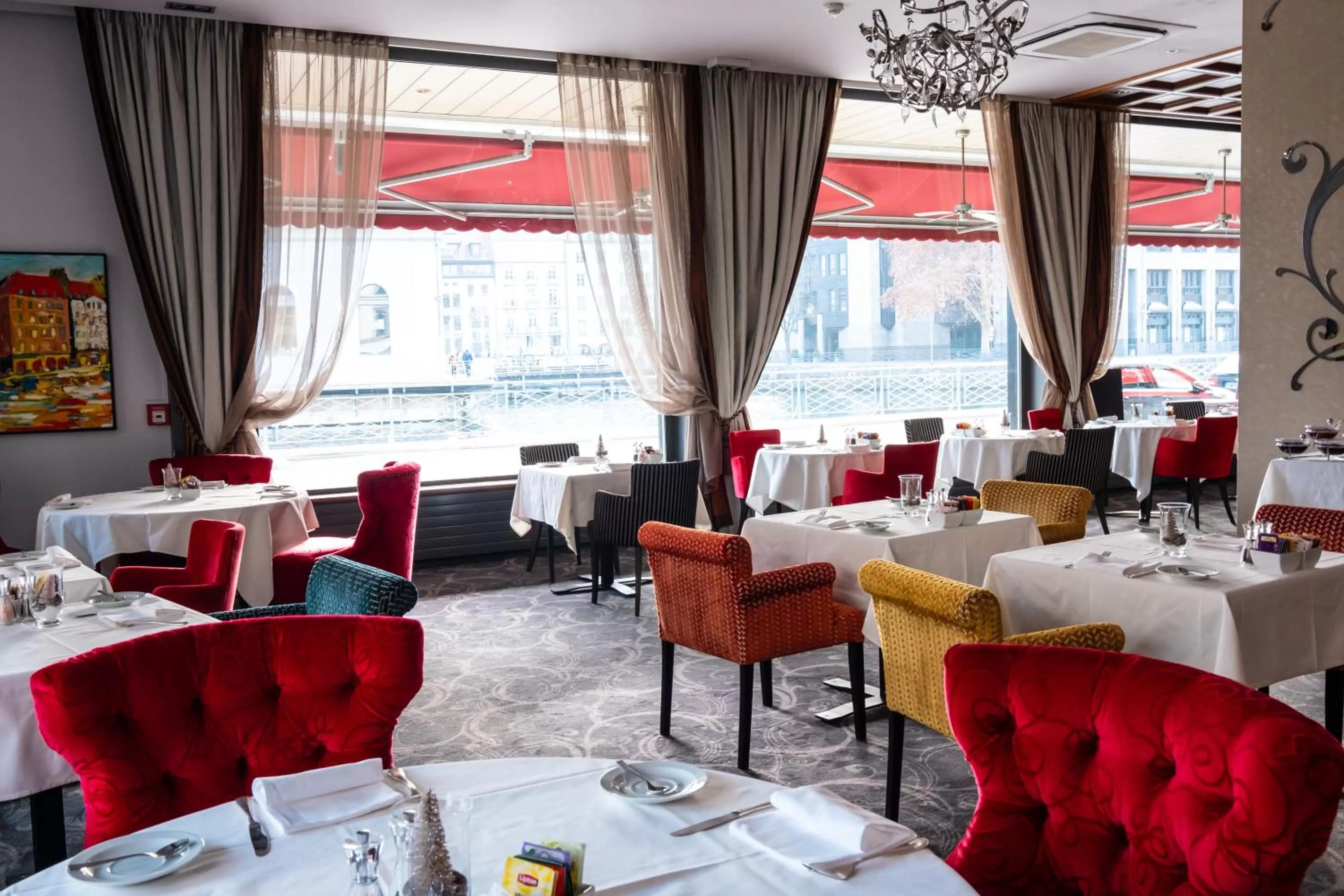 Restaurant/places to eat in The Ambassador