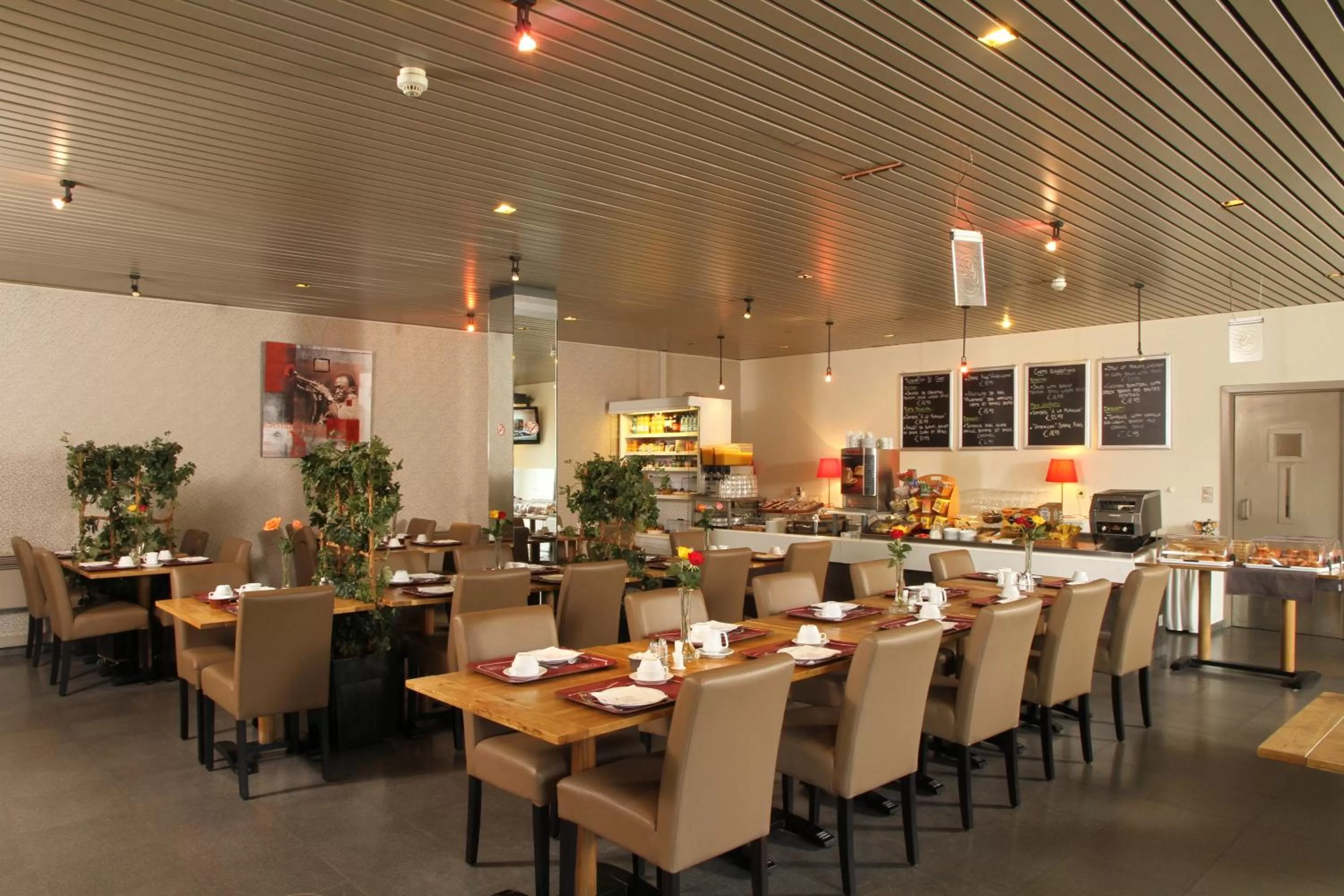 Restaurant/places to eat in Vivaldi Hotel