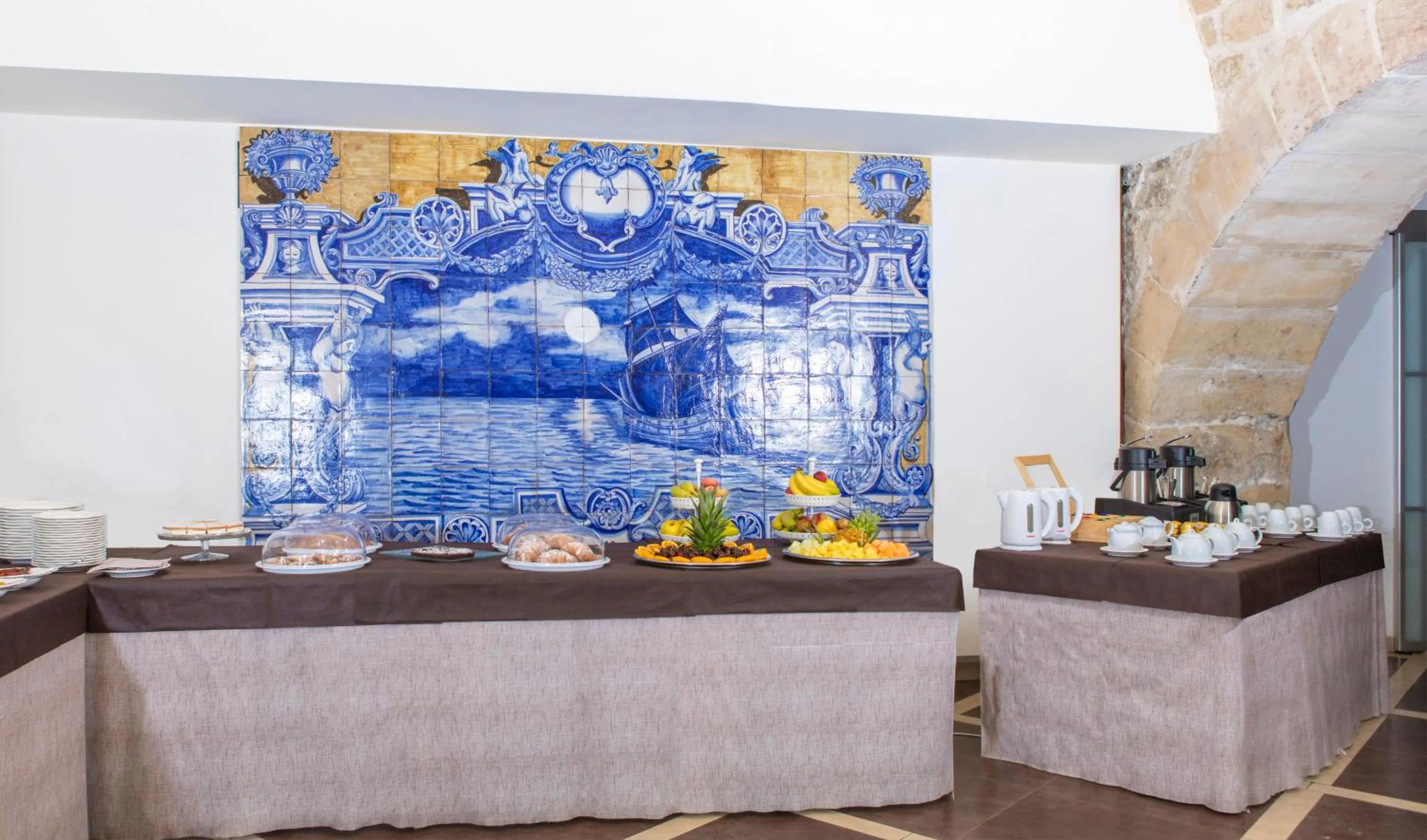 Buffet breakfast in San Giorgio Palace Hotel Ragusa Ibla