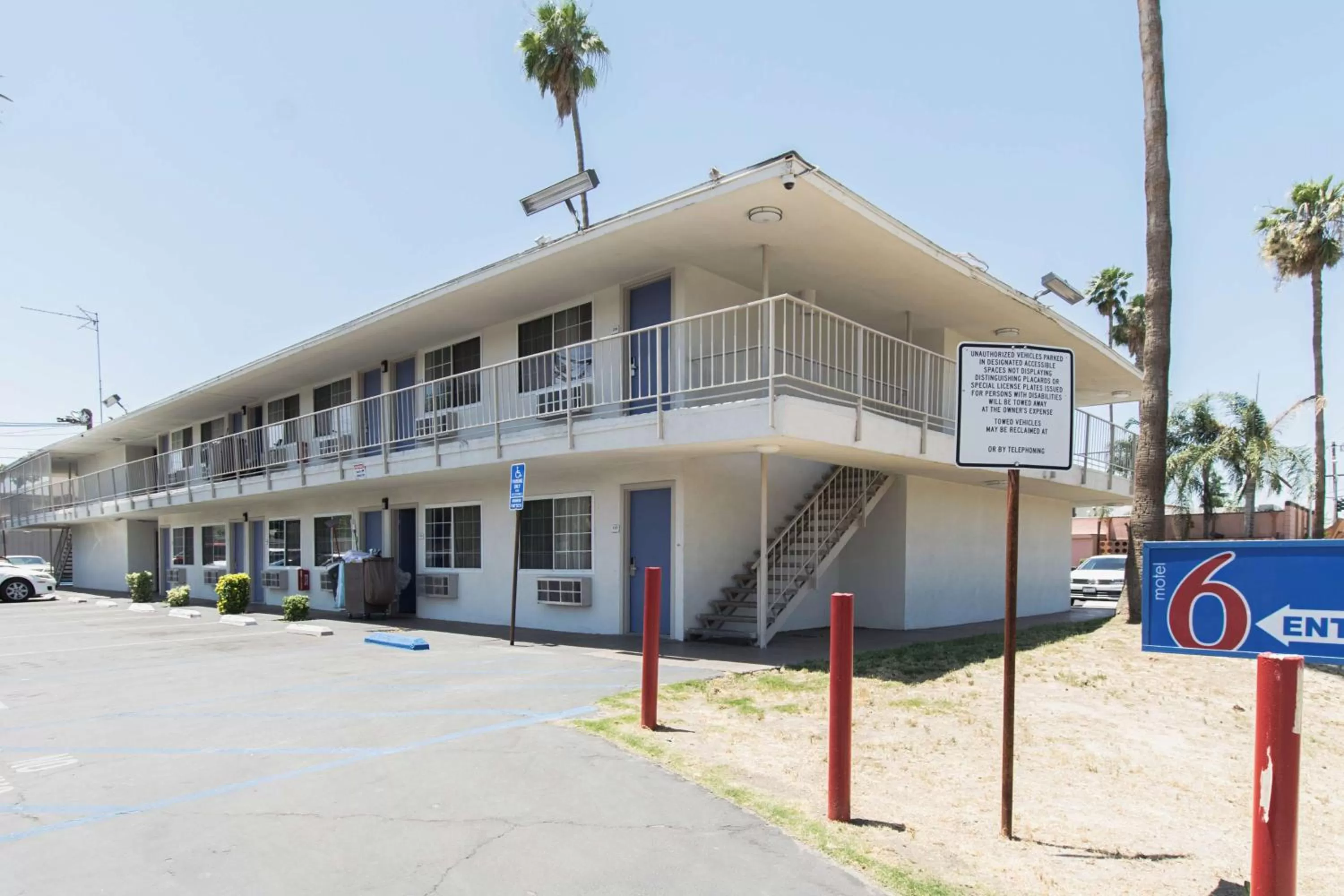 Property building in Motel 6 Bakersfield