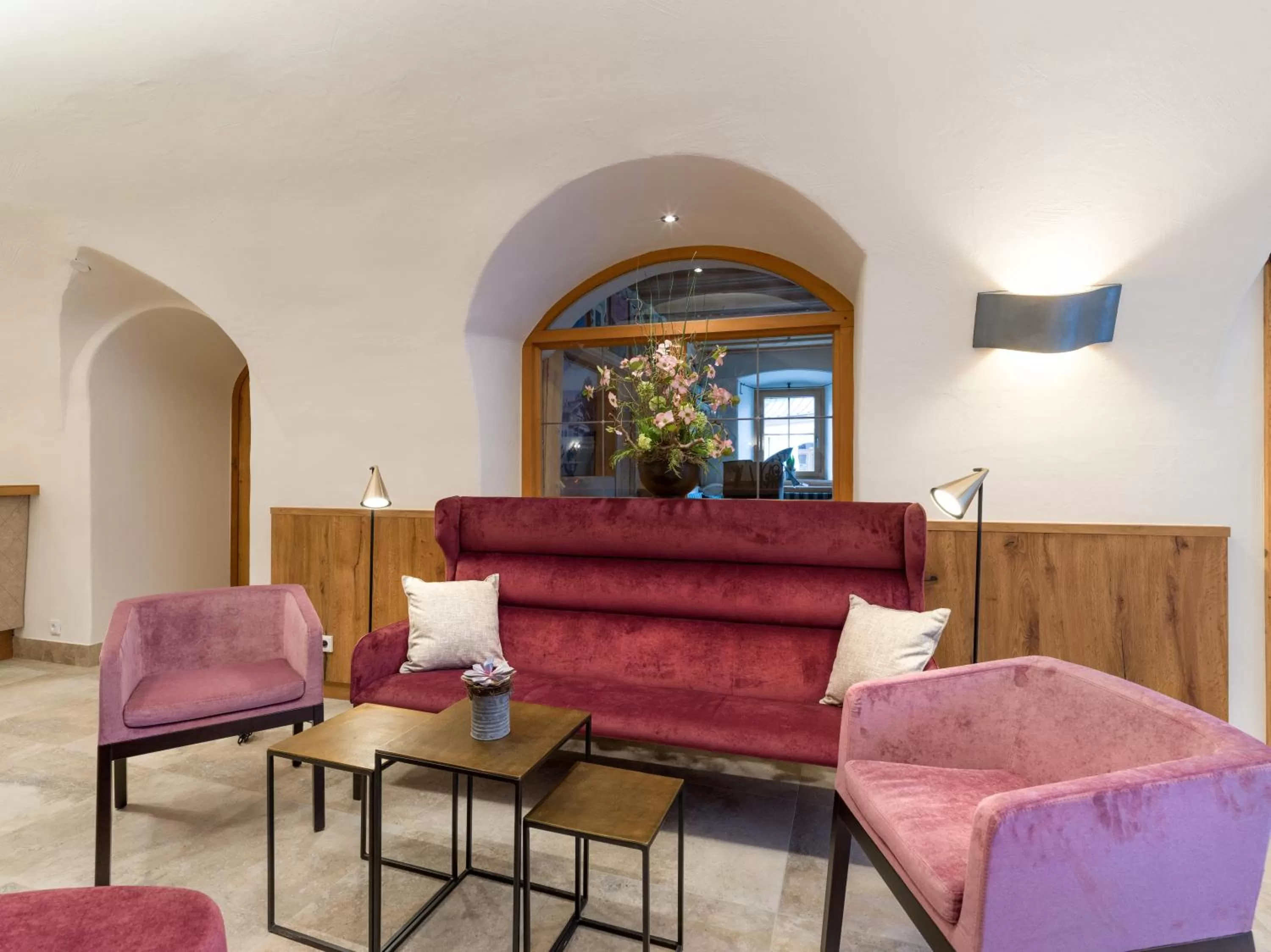 Lobby or reception in Alpen Glück Hotel Unterm Rain garni