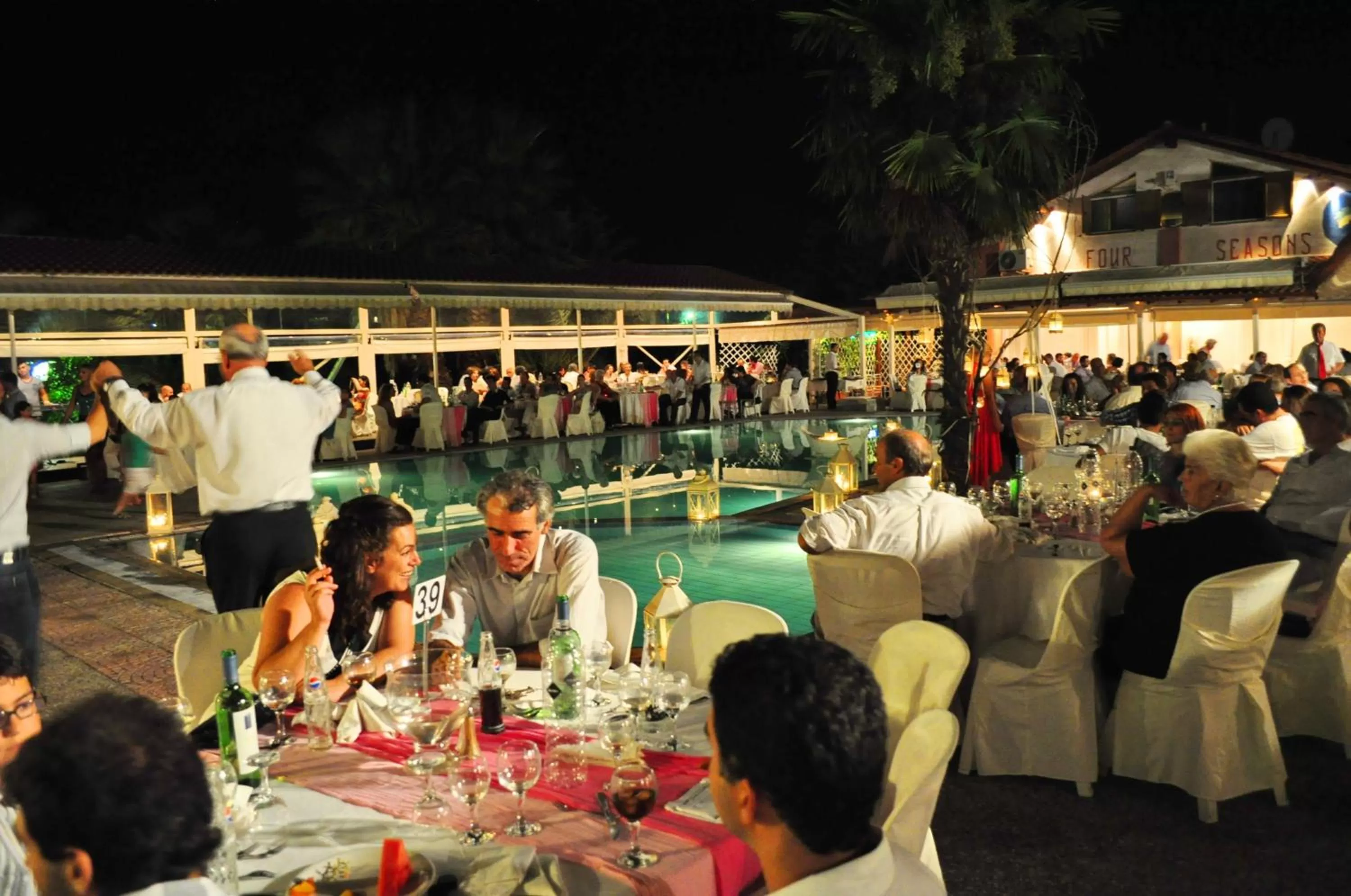 People in Four Seasons Hotel