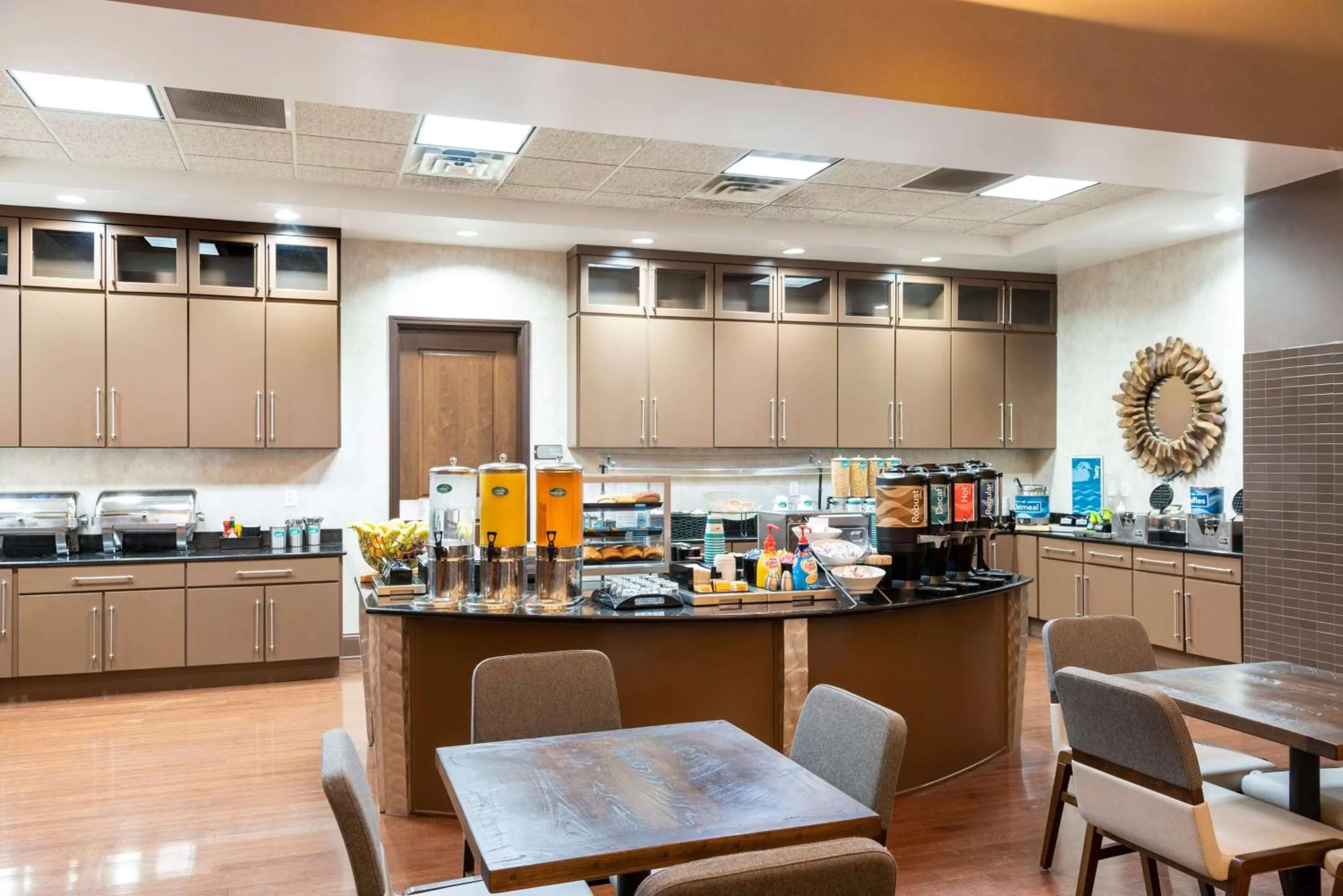 Breakfast in Homewood Suites by Hilton Indianapolis Downtown