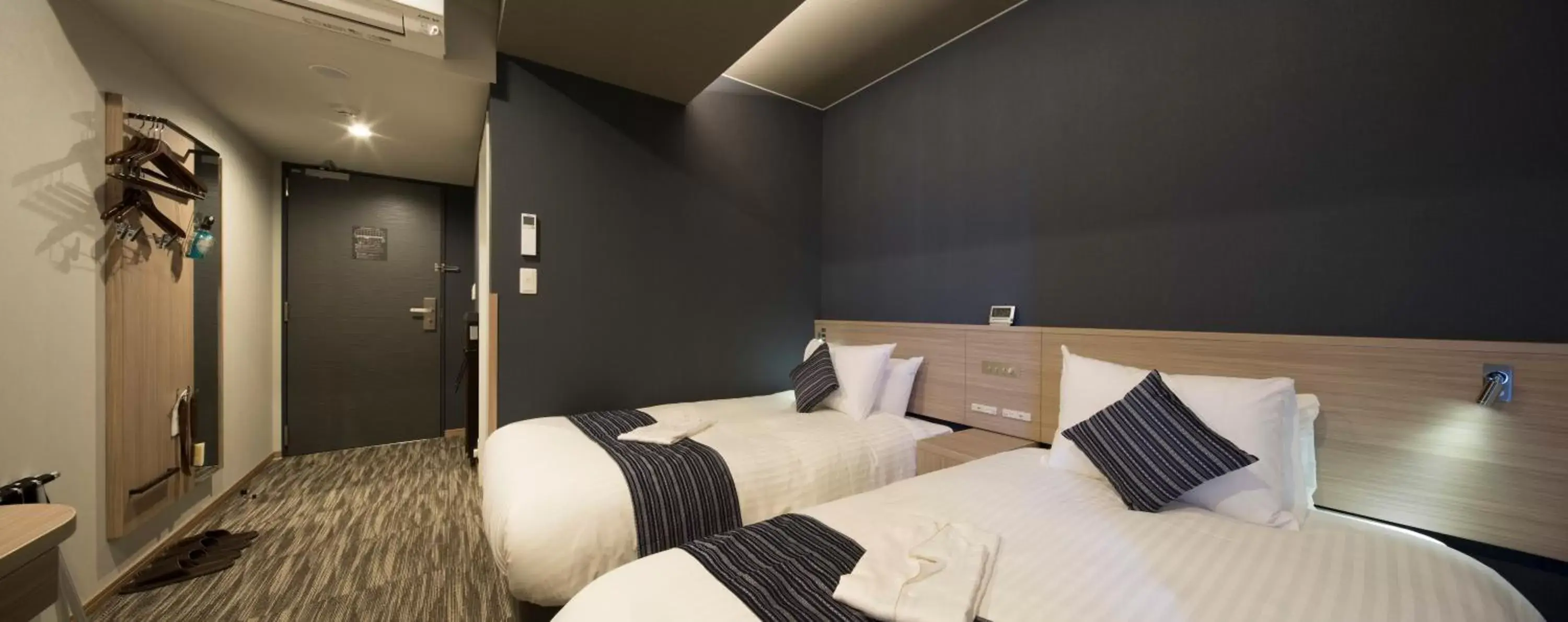 Standard Twin Room (1 Adult) - Non-Smoking in Shizutetsu Hotel Prezio Hakataekimae Standard Twin Room (1 Adult) - Non-Smoking in Shizutetsu Hotel Prezio Hakataekimae