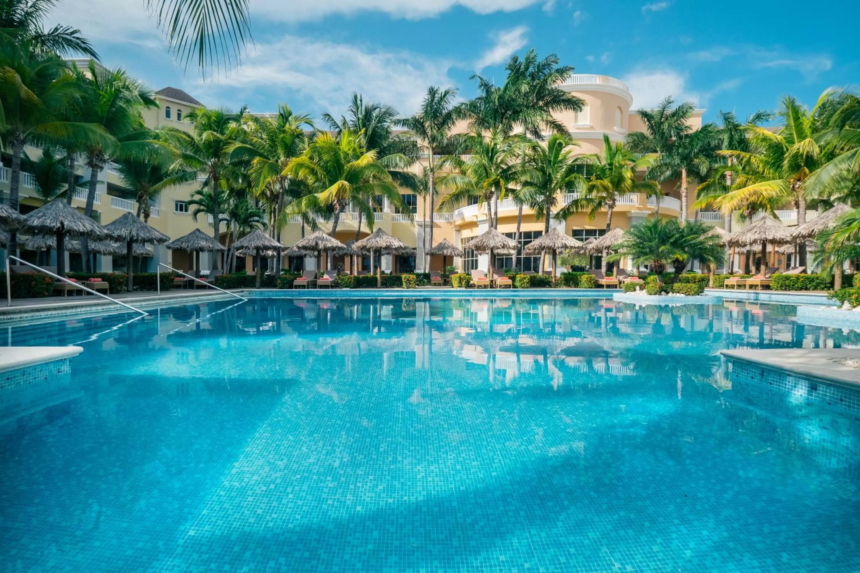Swimming pool in Iberostar Grand Rose Hall