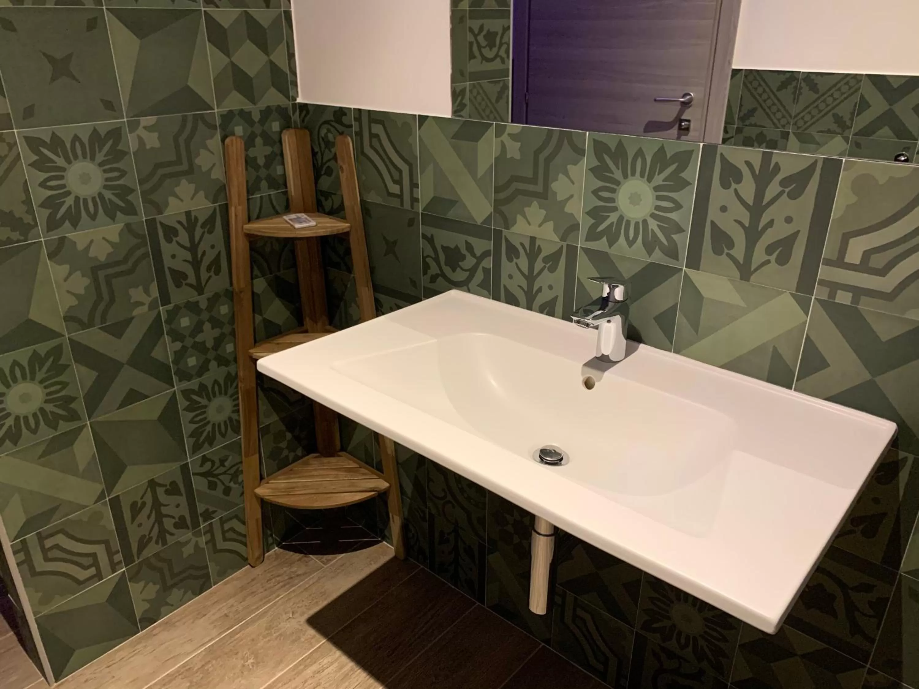 Bathroom in Sala dell Estate Guest House