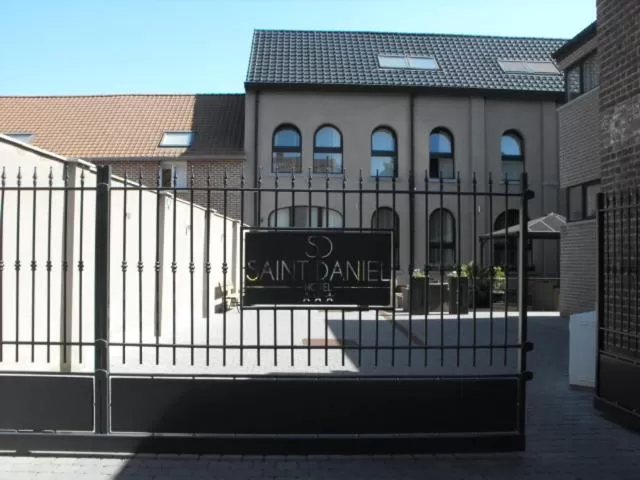 Property building in Hotel Saint Daniel