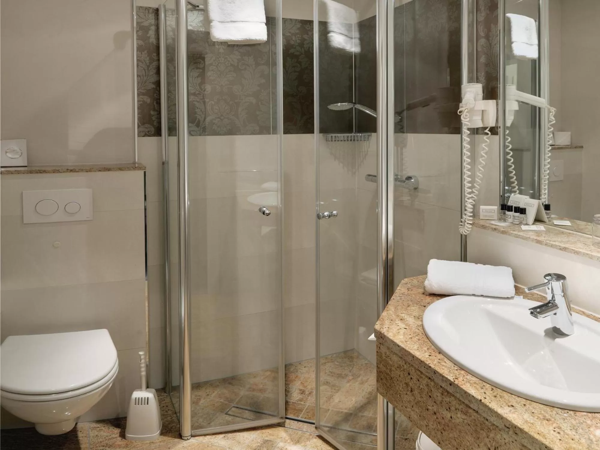 Bathroom in Hotel Fährhaus