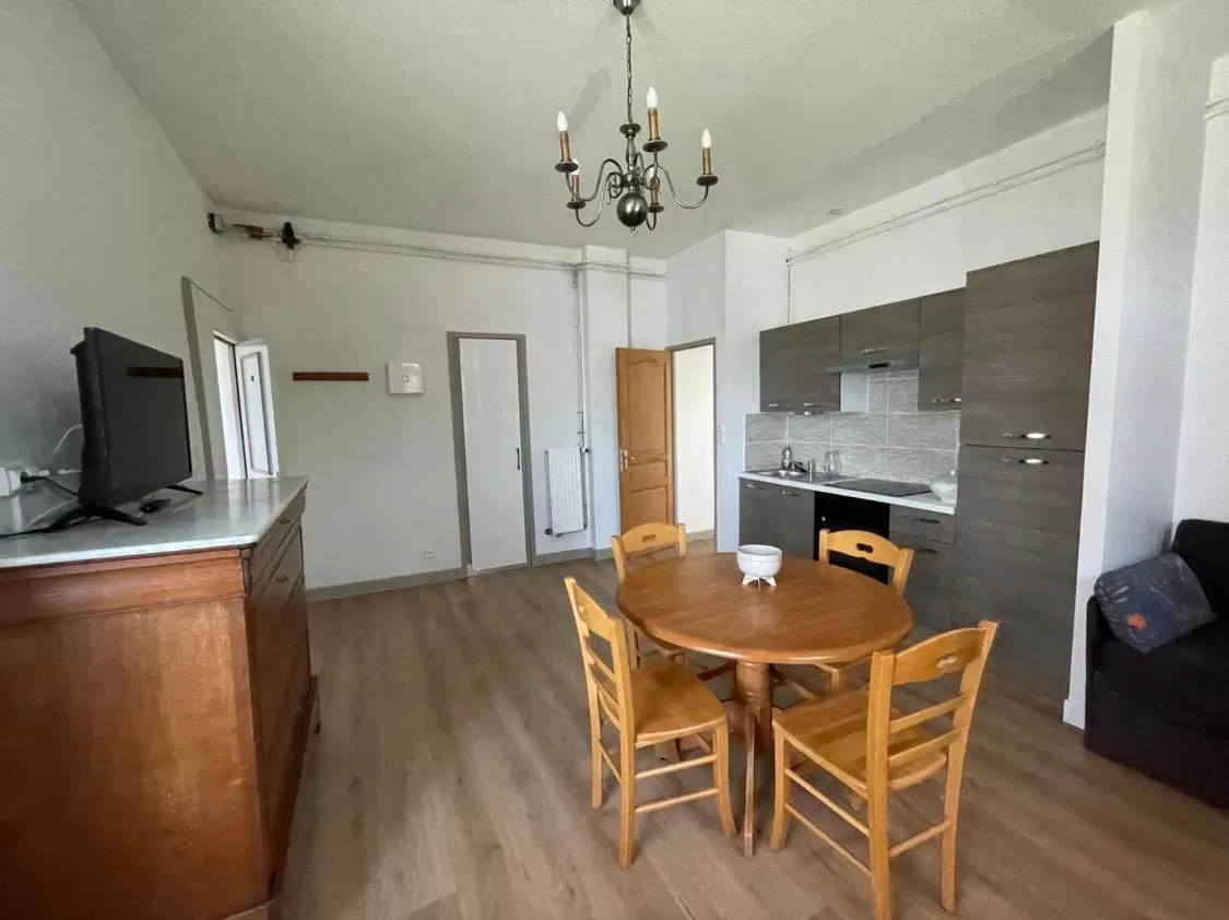 Dining Area in VILLA BONVOULOIR